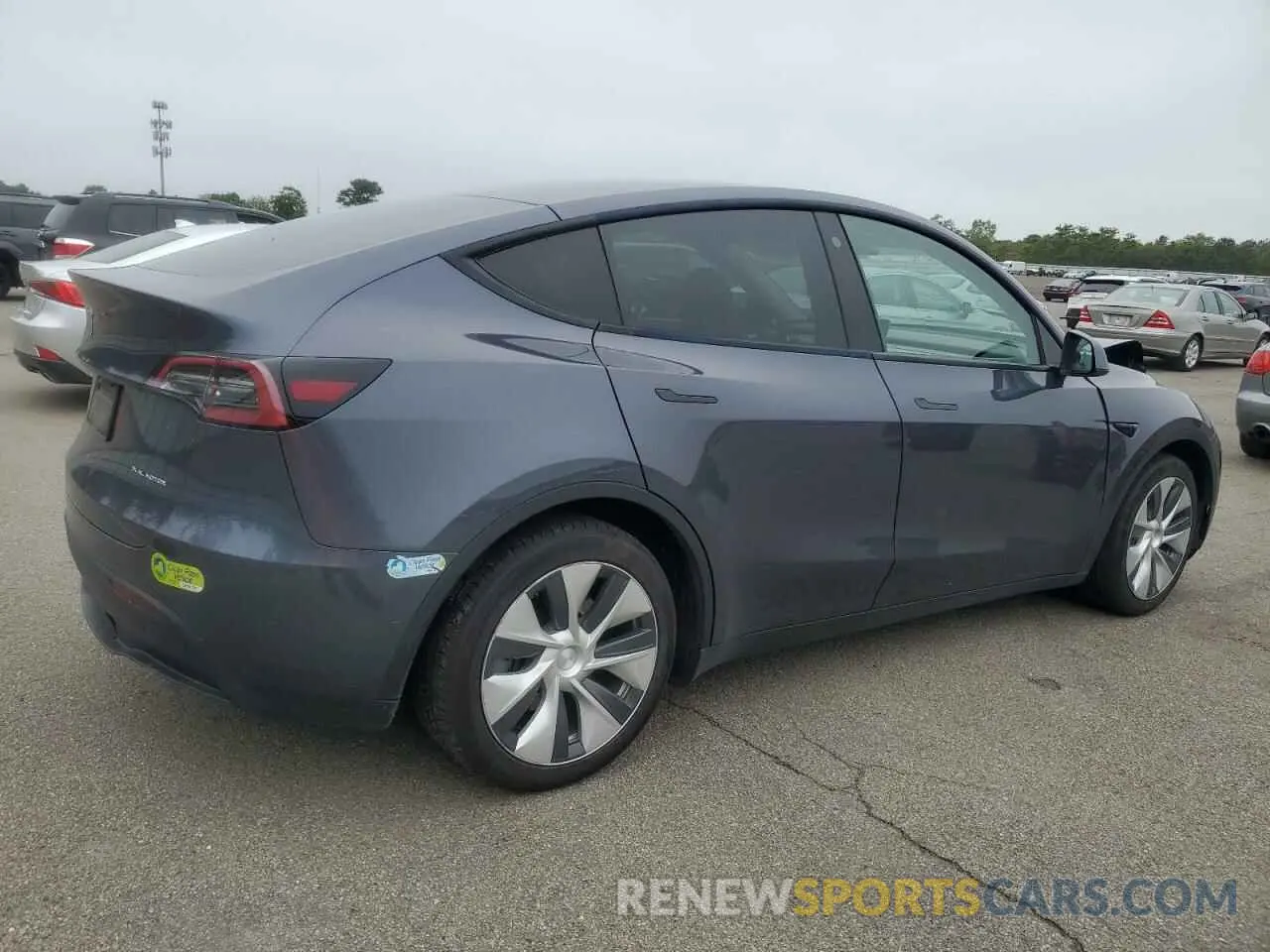 3 Photograph of a damaged car 5YJYGDEE2MF204414 TESLA MODEL Y 2021