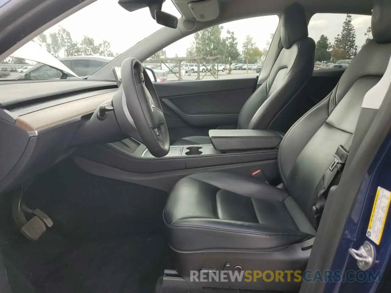 7 Photograph of a damaged car 5YJYGDEE2MF207913 TESLA MODEL Y 2021