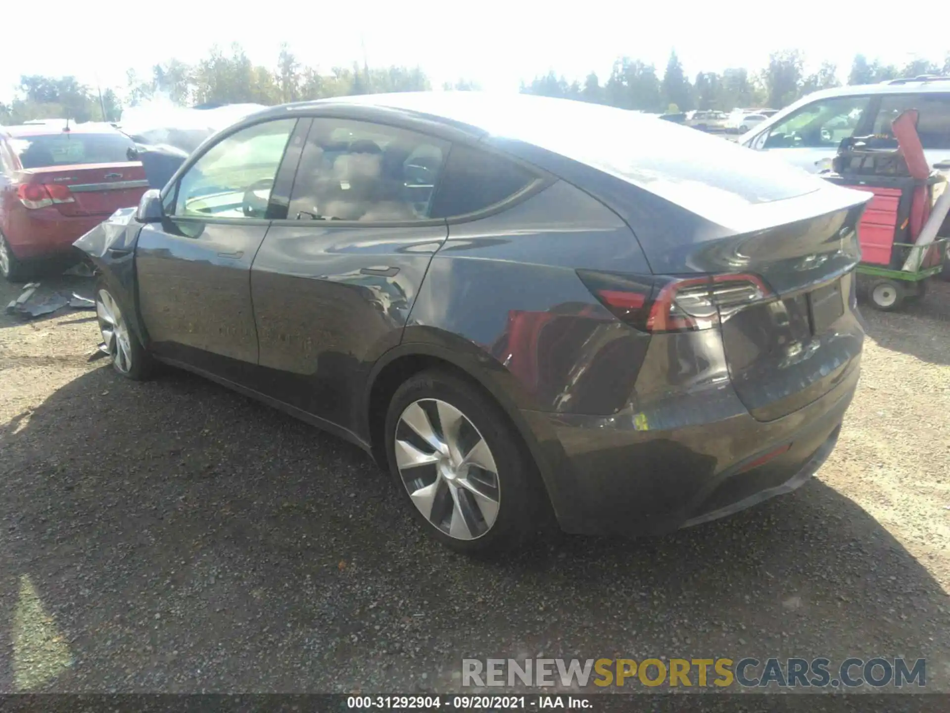 3 Photograph of a damaged car 5YJYGDEE2MF212609 TESLA MODEL Y 2021