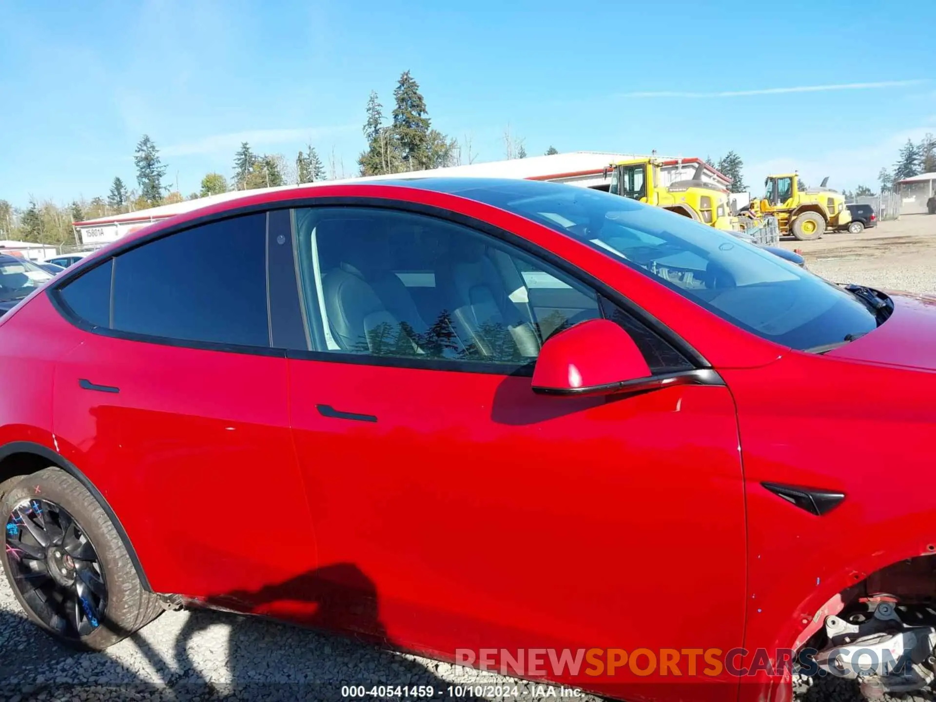 14 Photograph of a damaged car 5YJYGDEE2MF217552 TESLA MODEL Y 2021