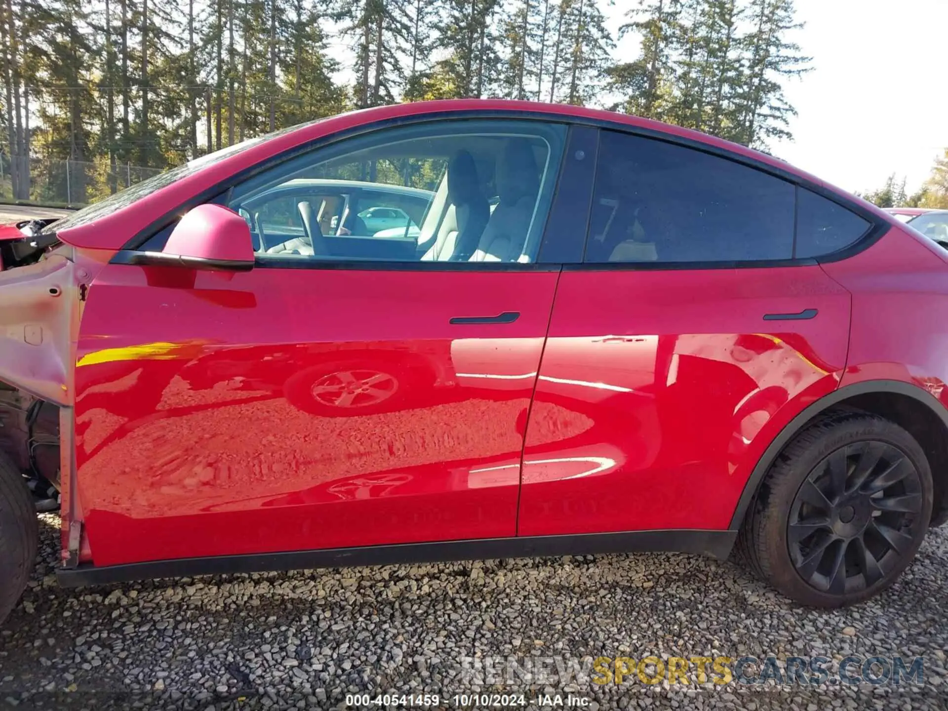 15 Photograph of a damaged car 5YJYGDEE2MF217552 TESLA MODEL Y 2021