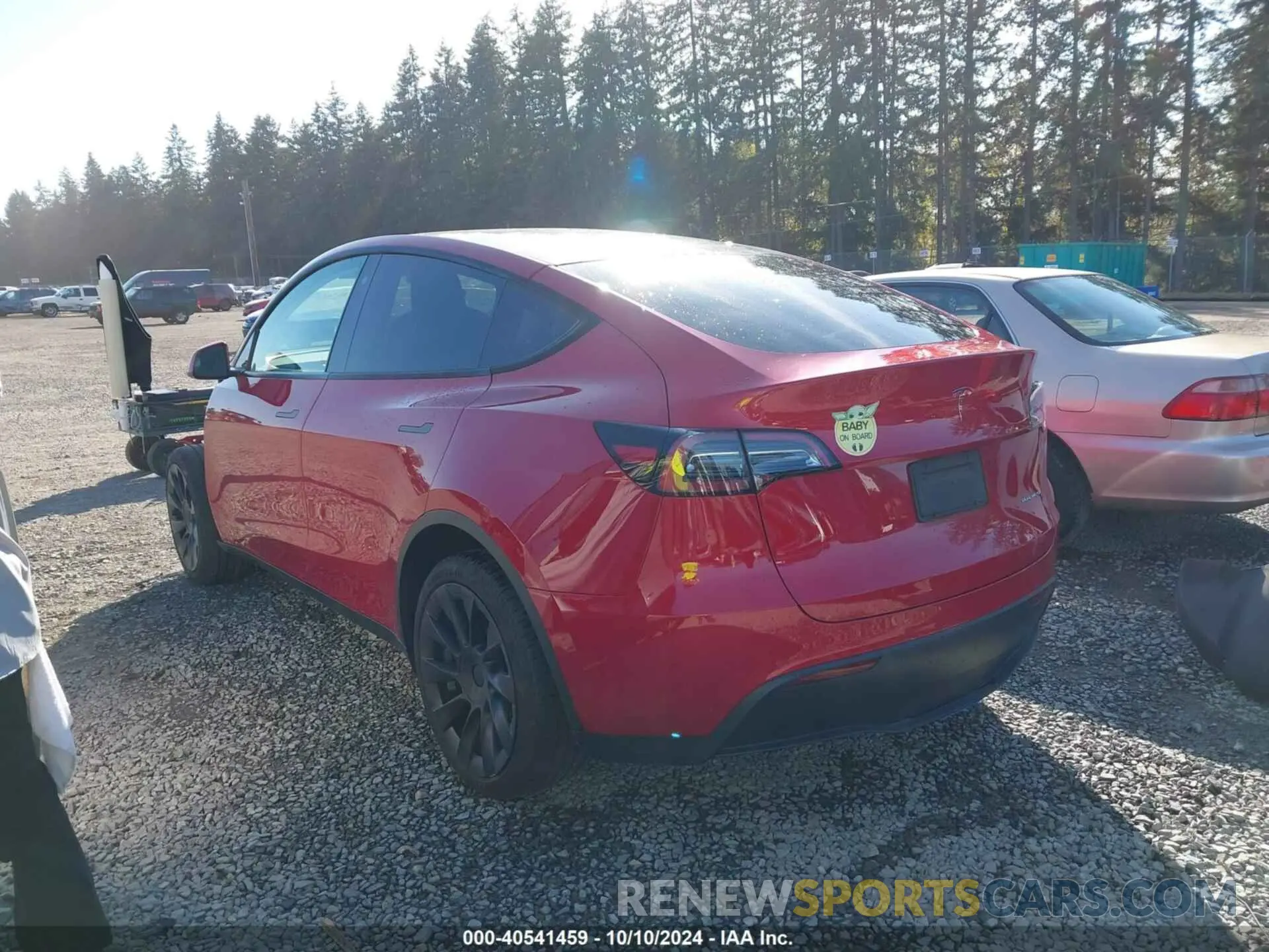 3 Photograph of a damaged car 5YJYGDEE2MF217552 TESLA MODEL Y 2021