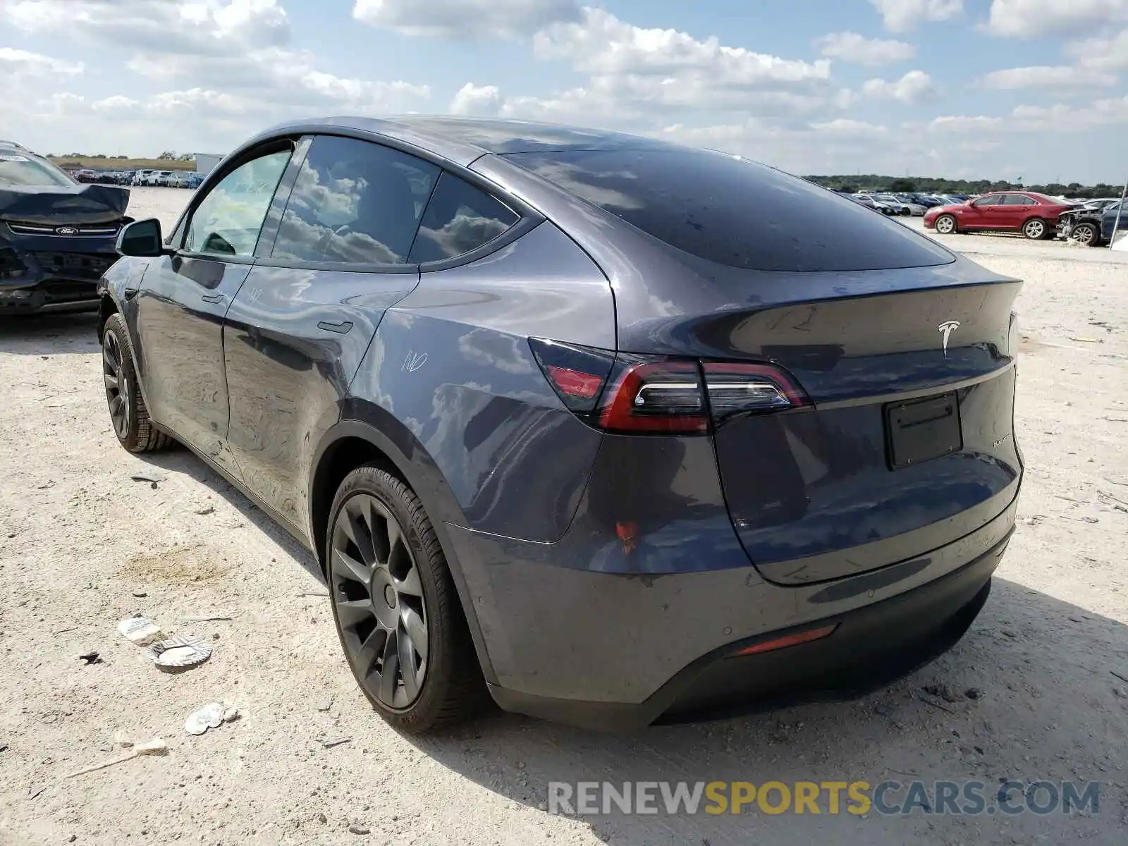 3 Photograph of a damaged car 5YJYGDEE2MF228504 TESLA MODEL Y 2021