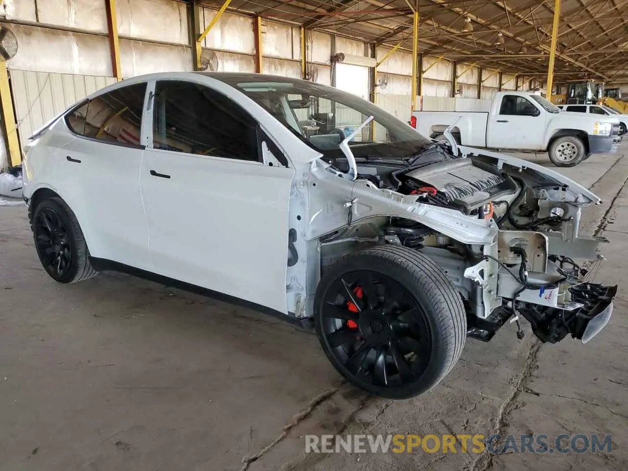 4 Photograph of a damaged car 5YJYGDEE2MF243858 TESLA MODEL Y 2021
