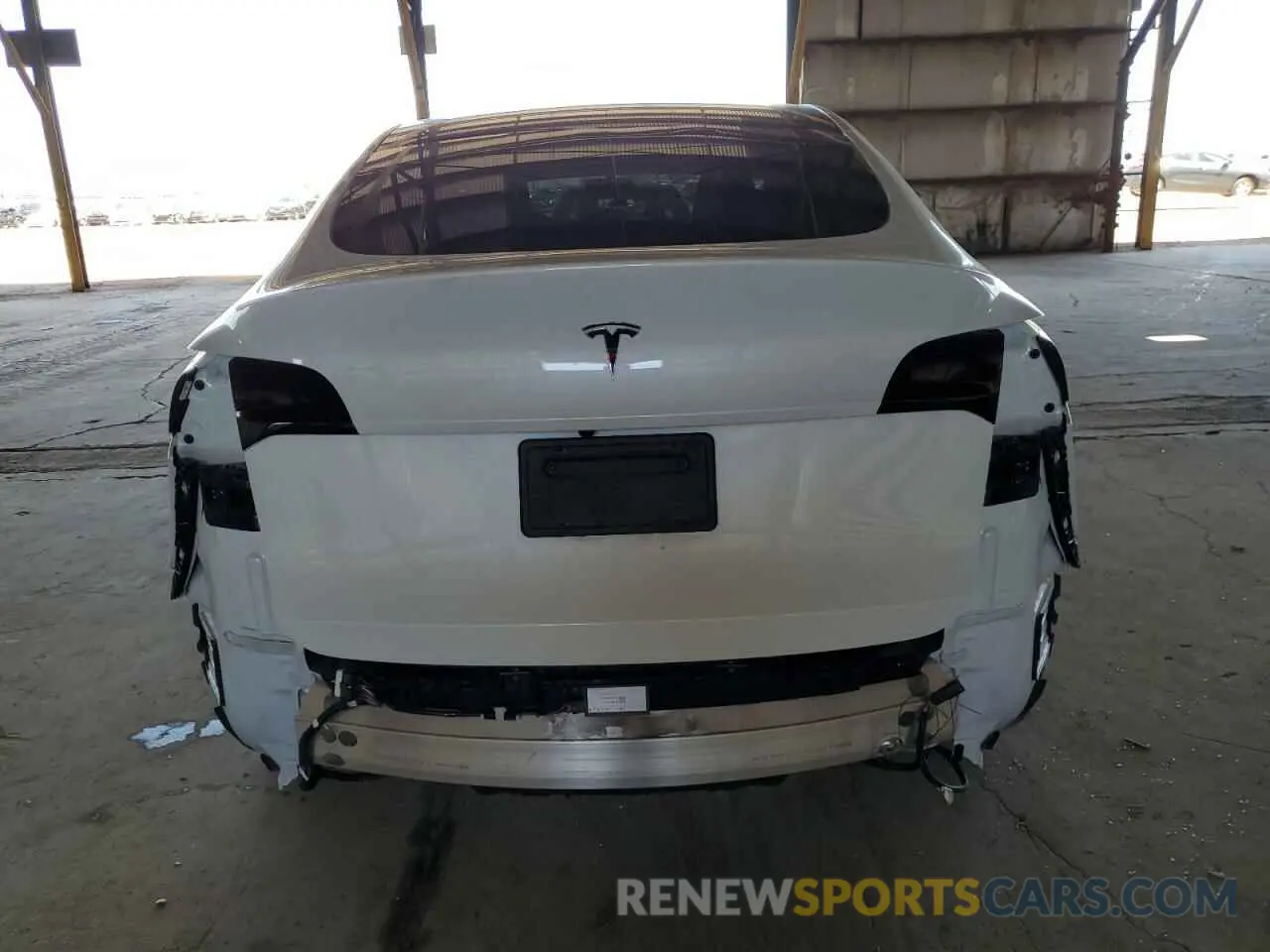6 Photograph of a damaged car 5YJYGDEE2MF243858 TESLA MODEL Y 2021