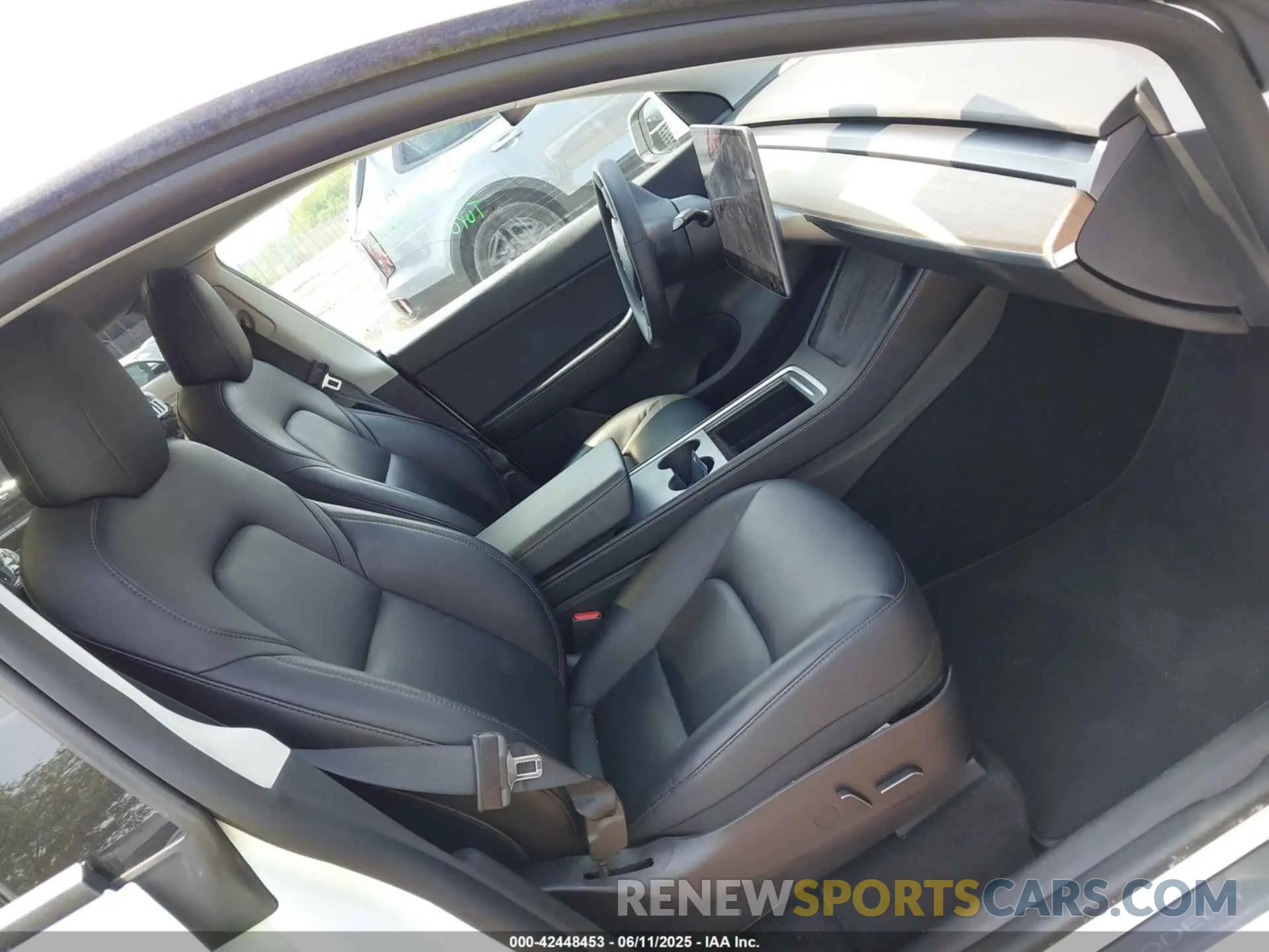 5 Photograph of a damaged car 5YJYGDEE2MF261874 TESLA MODEL Y 2021