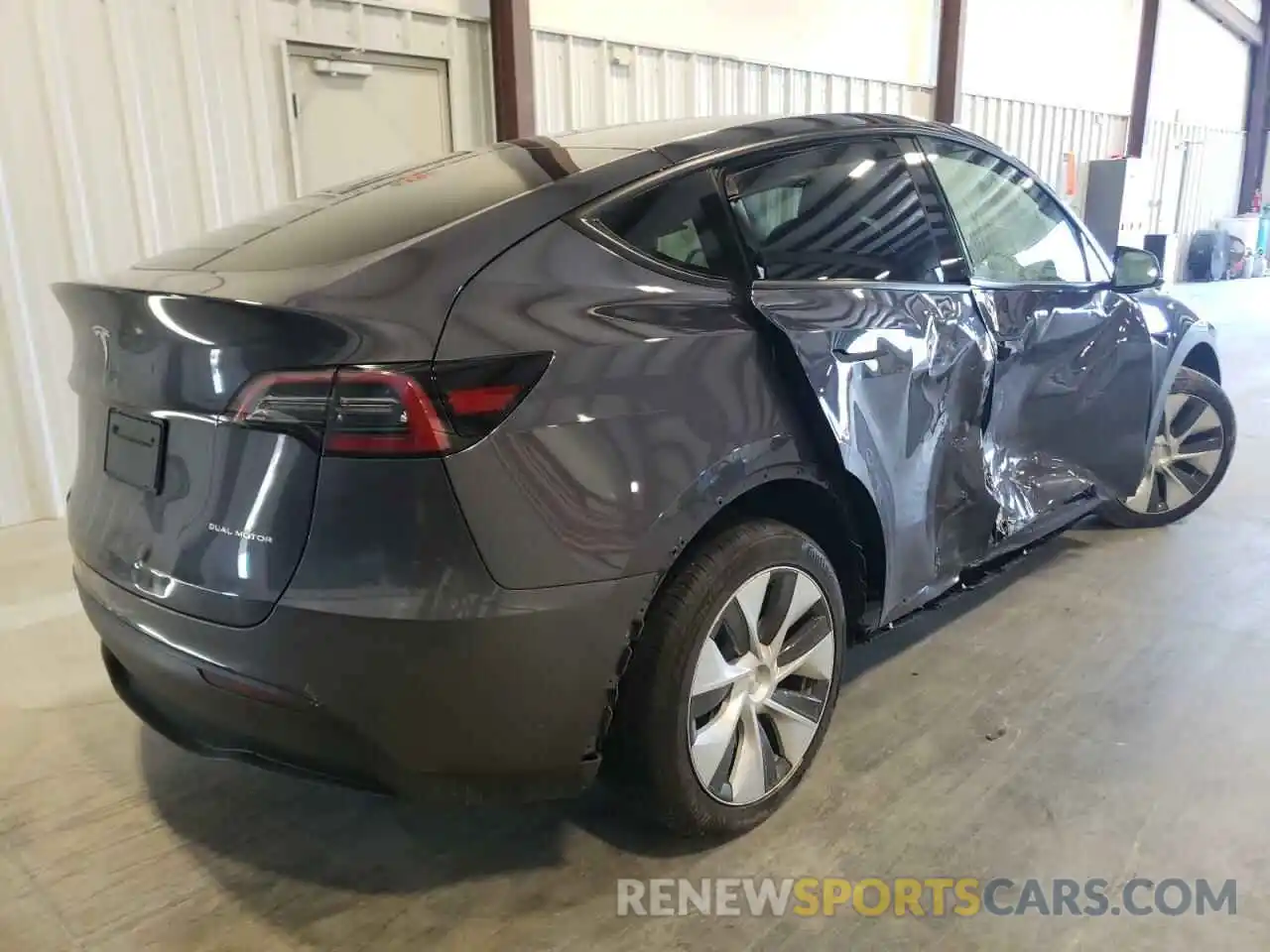 4 Photograph of a damaged car 5YJYGDEE2MF263835 TESLA MODEL Y 2021