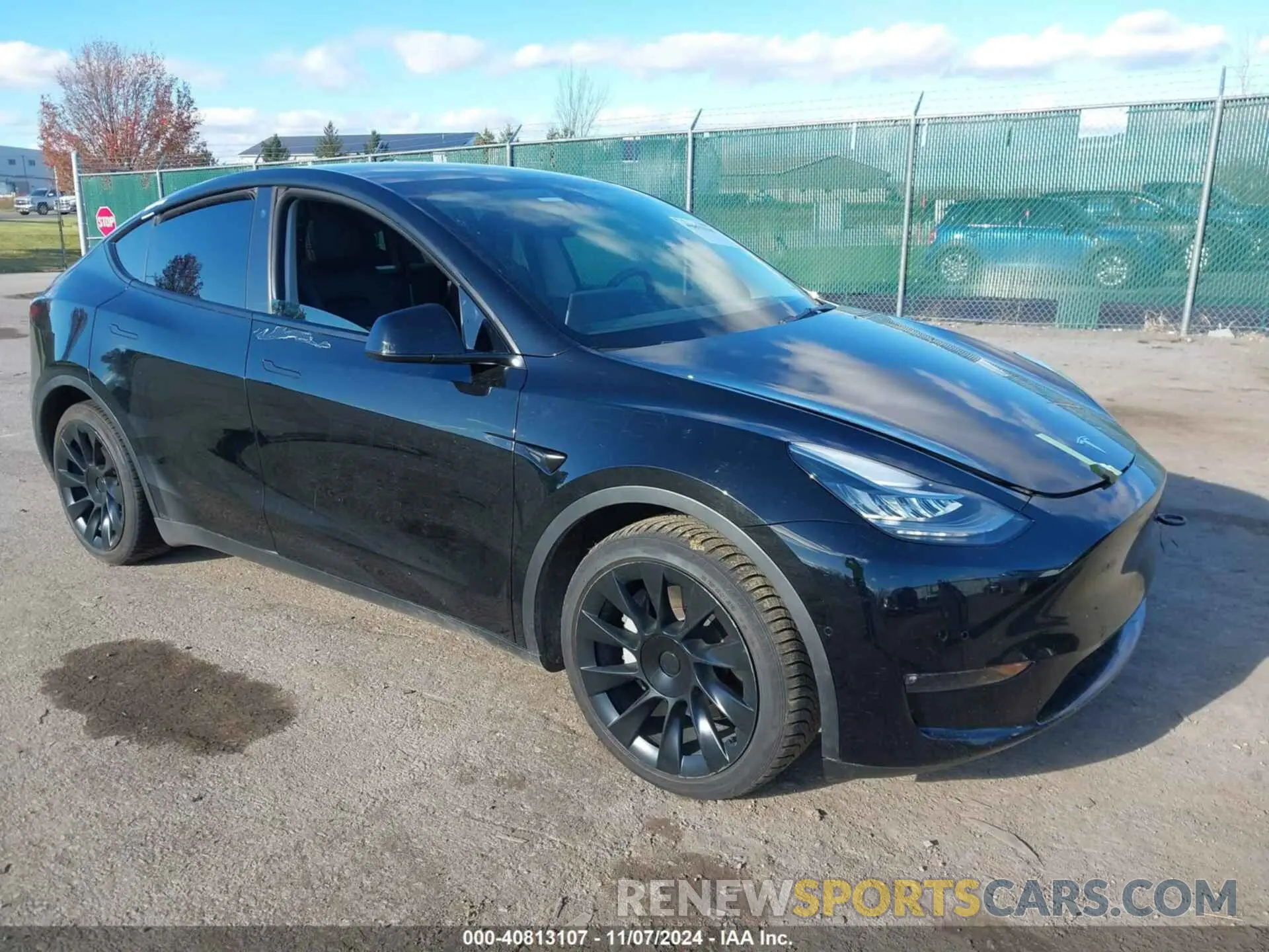 1 Photograph of a damaged car 5YJYGDEE2MF286886 TESLA MODEL Y 2021