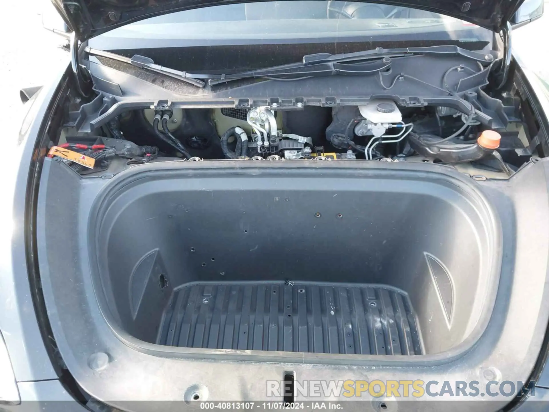 10 Photograph of a damaged car 5YJYGDEE2MF286886 TESLA MODEL Y 2021