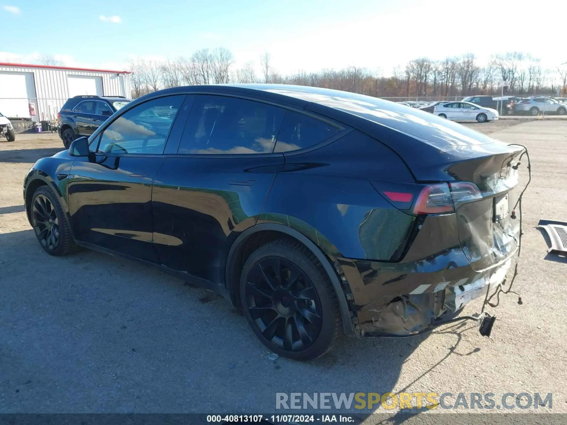 3 Photograph of a damaged car 5YJYGDEE2MF286886 TESLA MODEL Y 2021