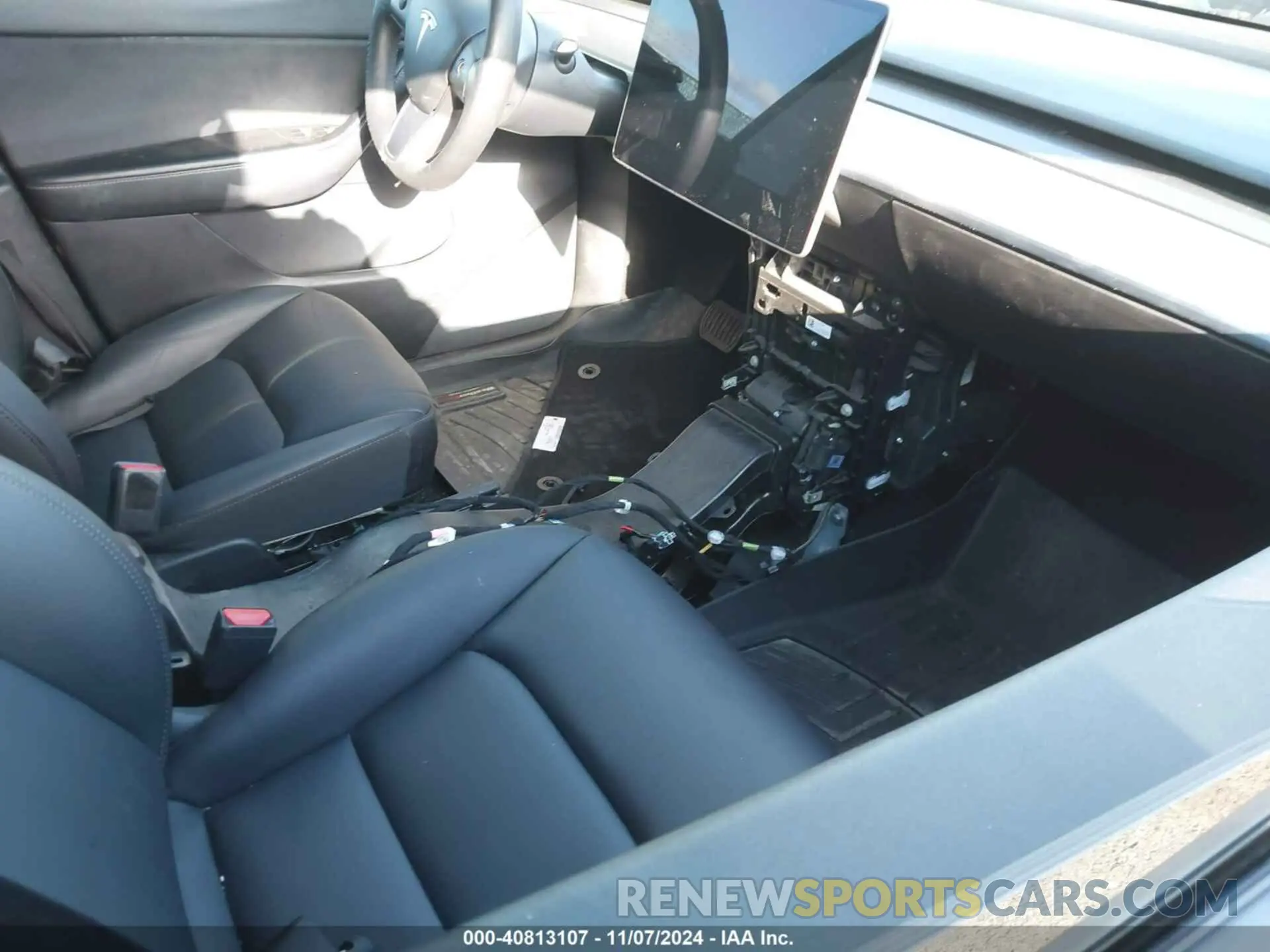 5 Photograph of a damaged car 5YJYGDEE2MF286886 TESLA MODEL Y 2021
