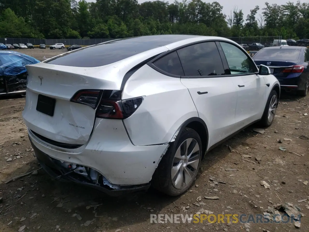 4 Photograph of a damaged car 5YJYGDEE2MF295149 TESLA MODEL Y 2021