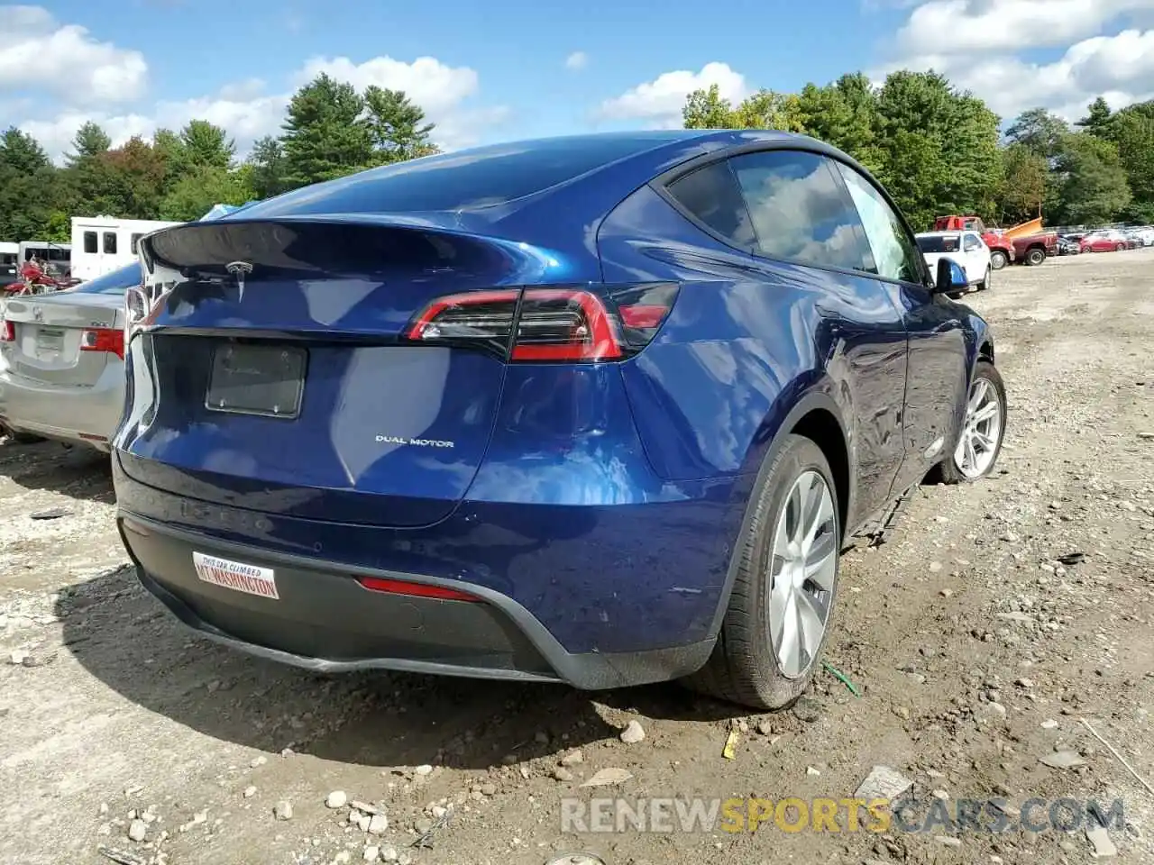 4 Photograph of a damaged car 5YJYGDEE2MF296804 TESLA MODEL Y 2021