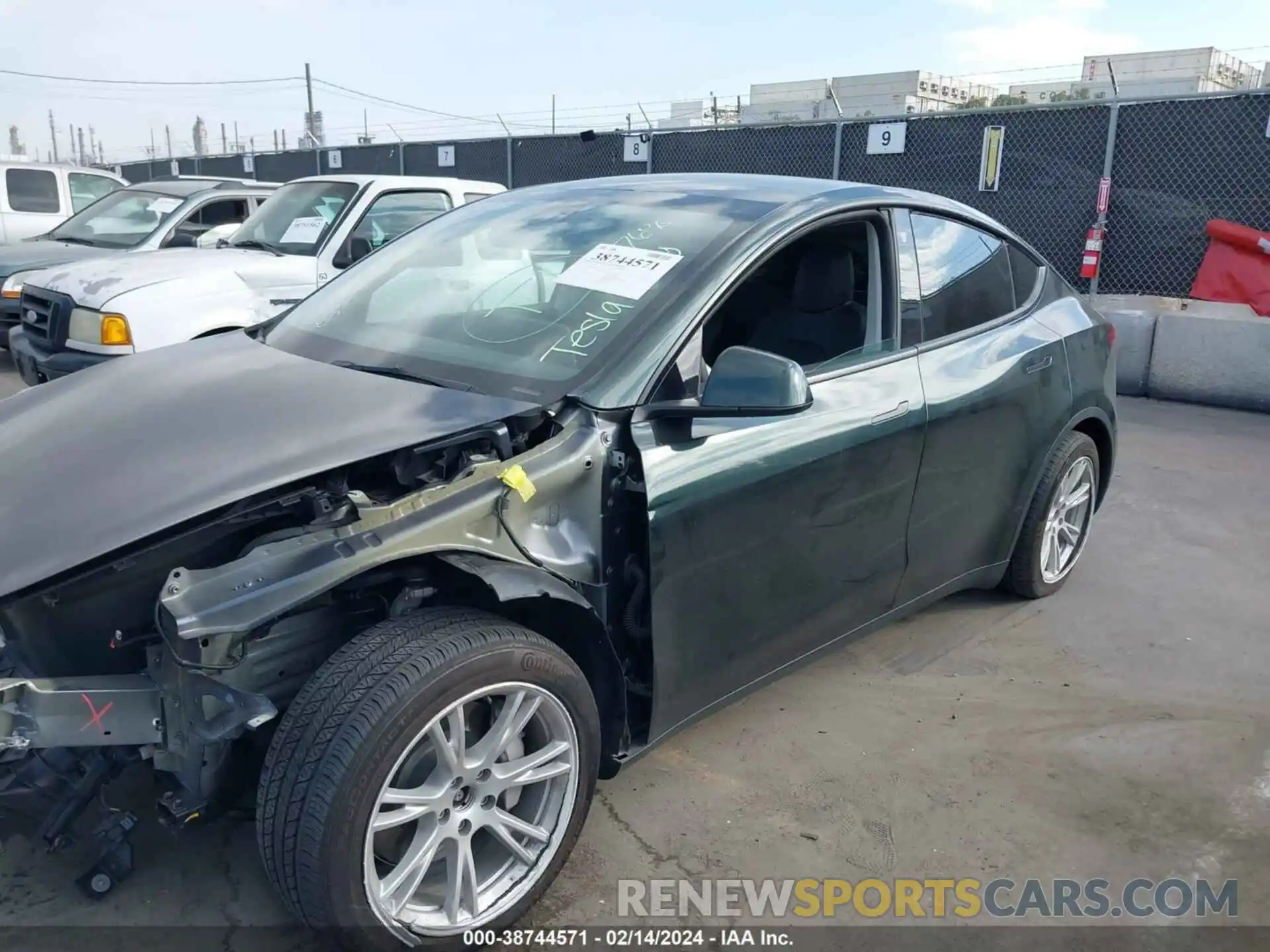 15 Photograph of a damaged car 5YJYGDEE2MF296950 TESLA MODEL Y 2021