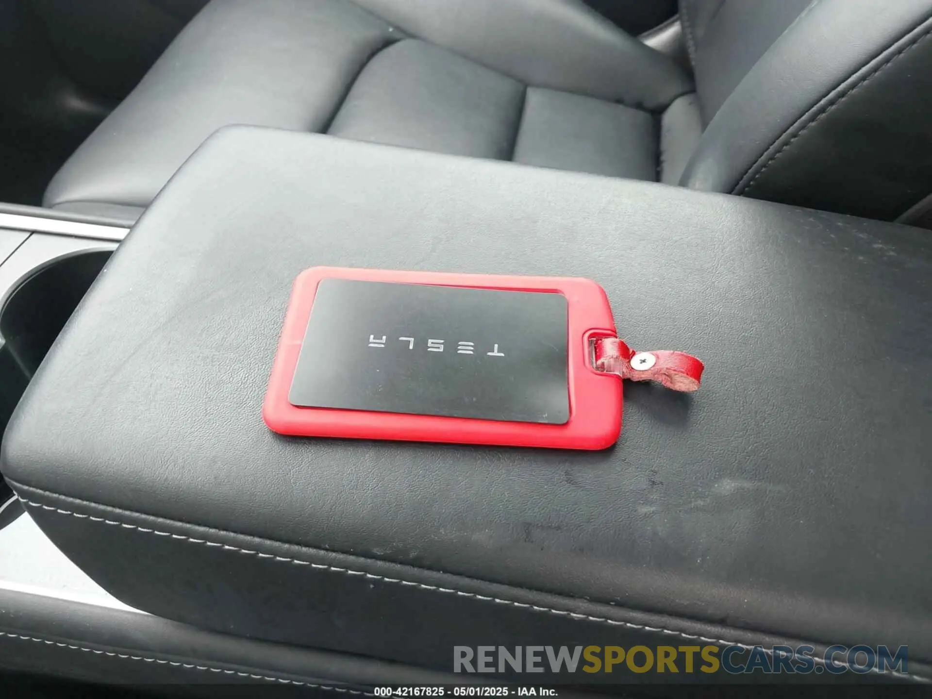 11 Photograph of a damaged car 5YJYGDEE2MF299721 TESLA MODEL Y 2021