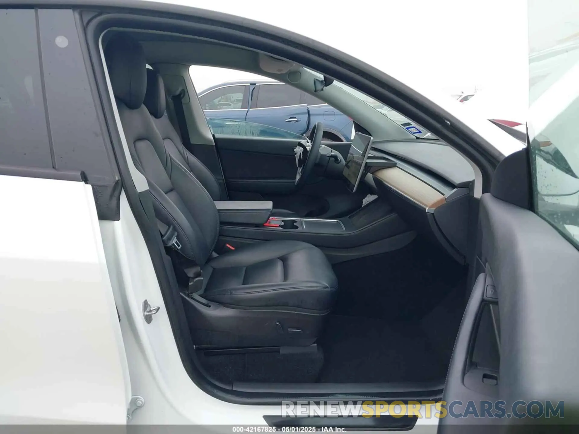 5 Photograph of a damaged car 5YJYGDEE2MF299721 TESLA MODEL Y 2021