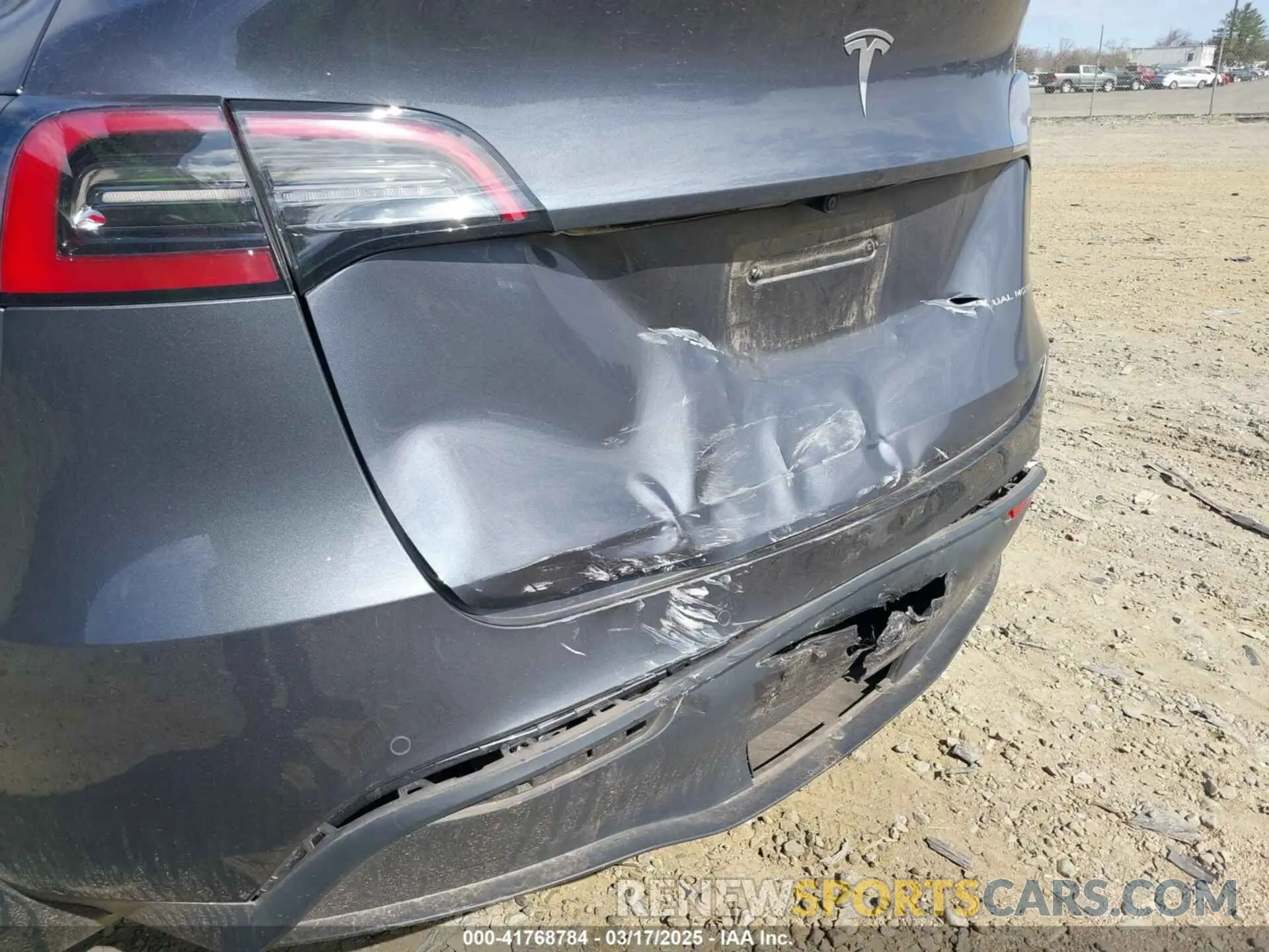 18 Photograph of a damaged car 5YJYGDEE2MF300009 TESLA MODEL Y 2021