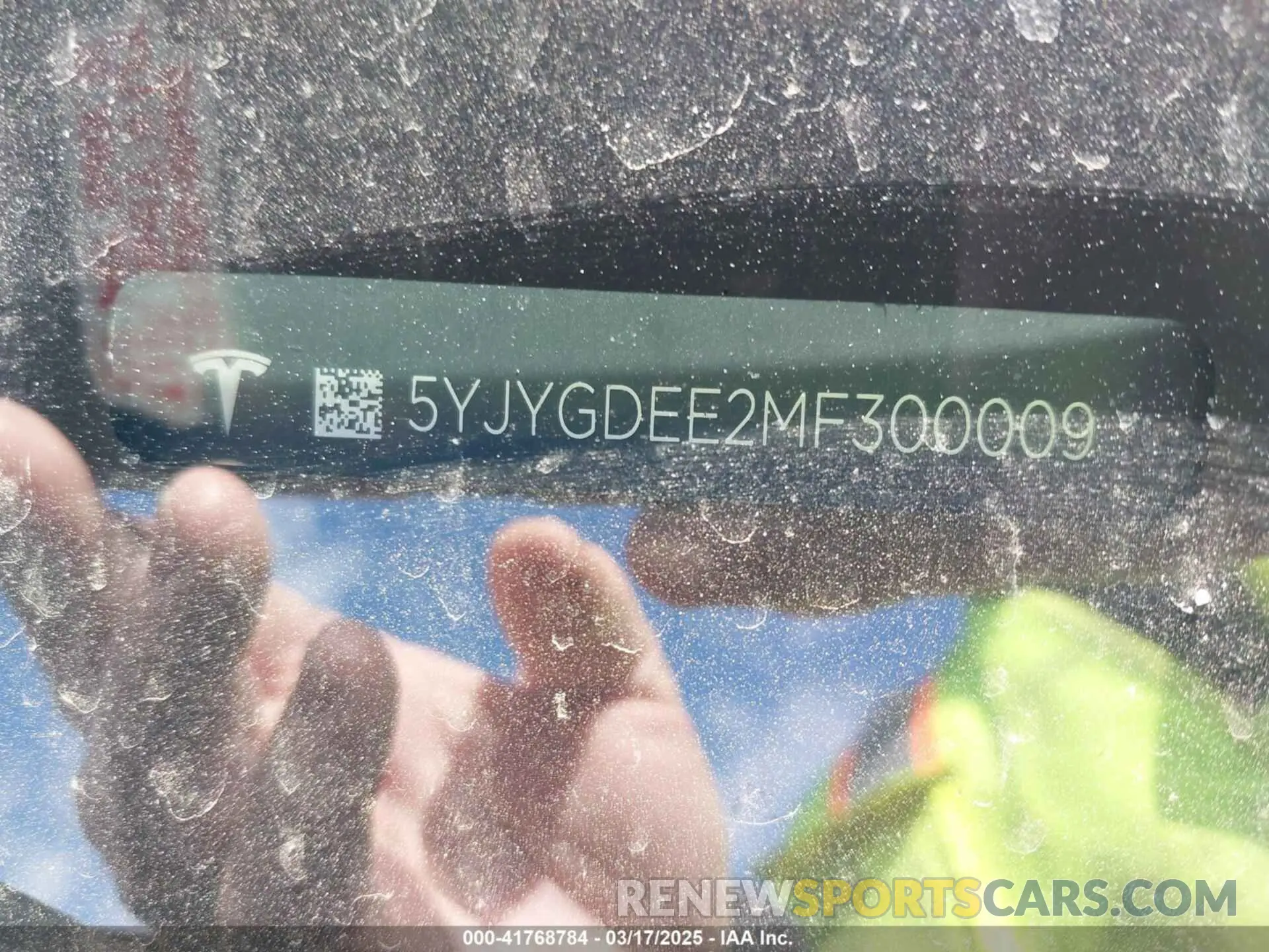9 Photograph of a damaged car 5YJYGDEE2MF300009 TESLA MODEL Y 2021