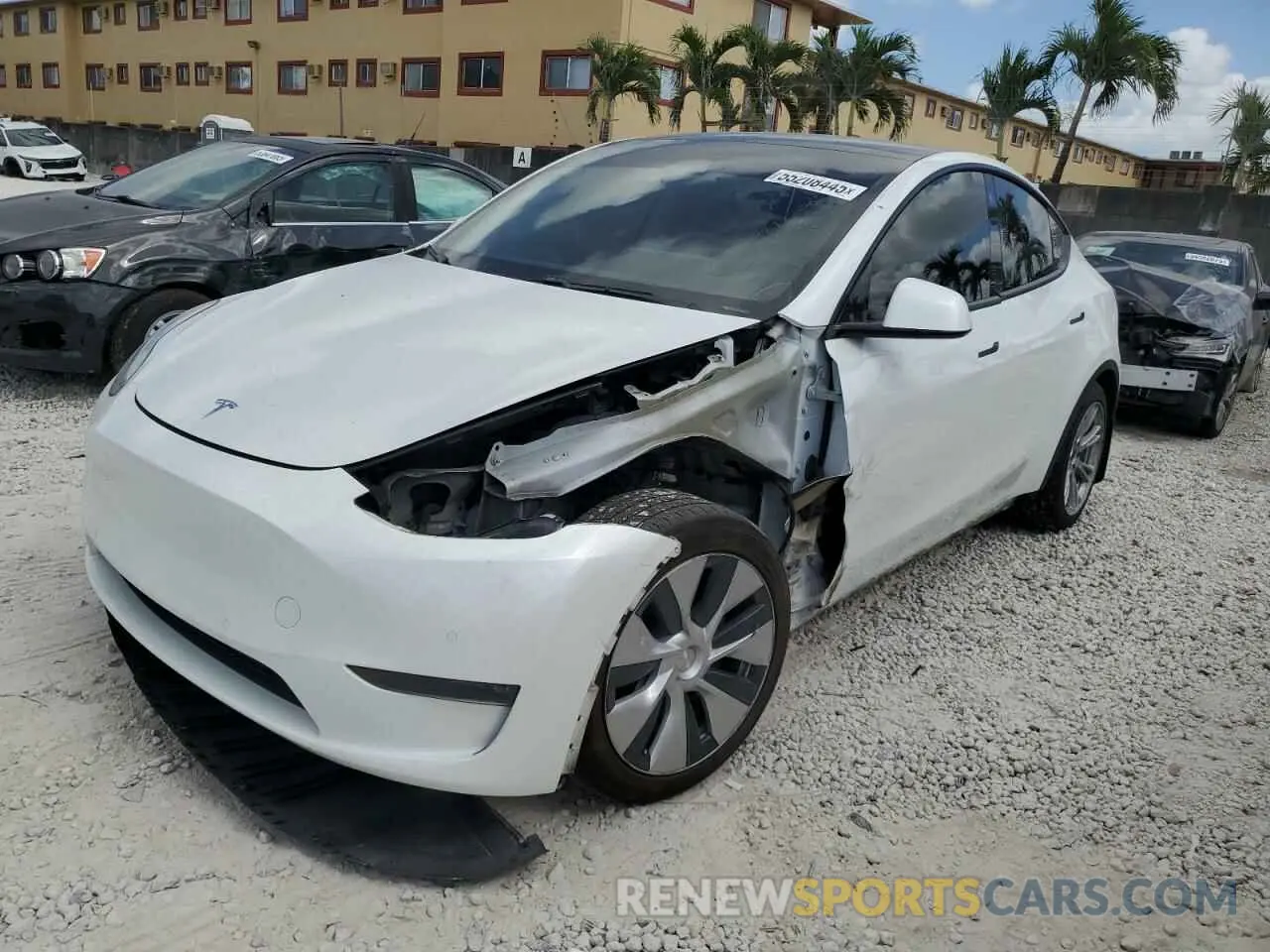 1 Photograph of a damaged car 5YJYGDEE3MF066205 TESLA MODEL Y 2021