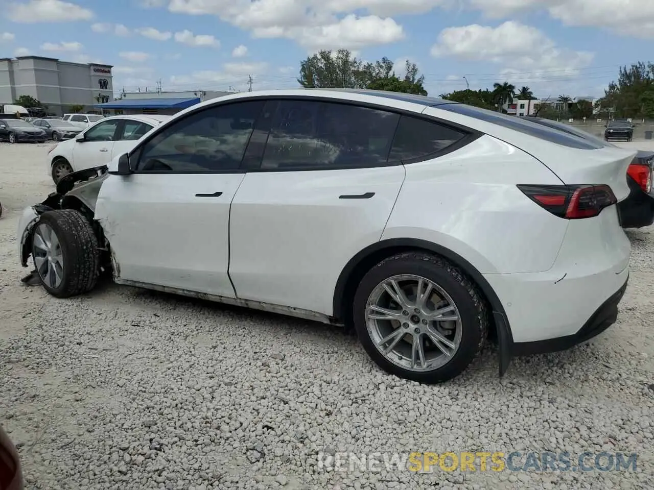 2 Photograph of a damaged car 5YJYGDEE3MF066205 TESLA MODEL Y 2021