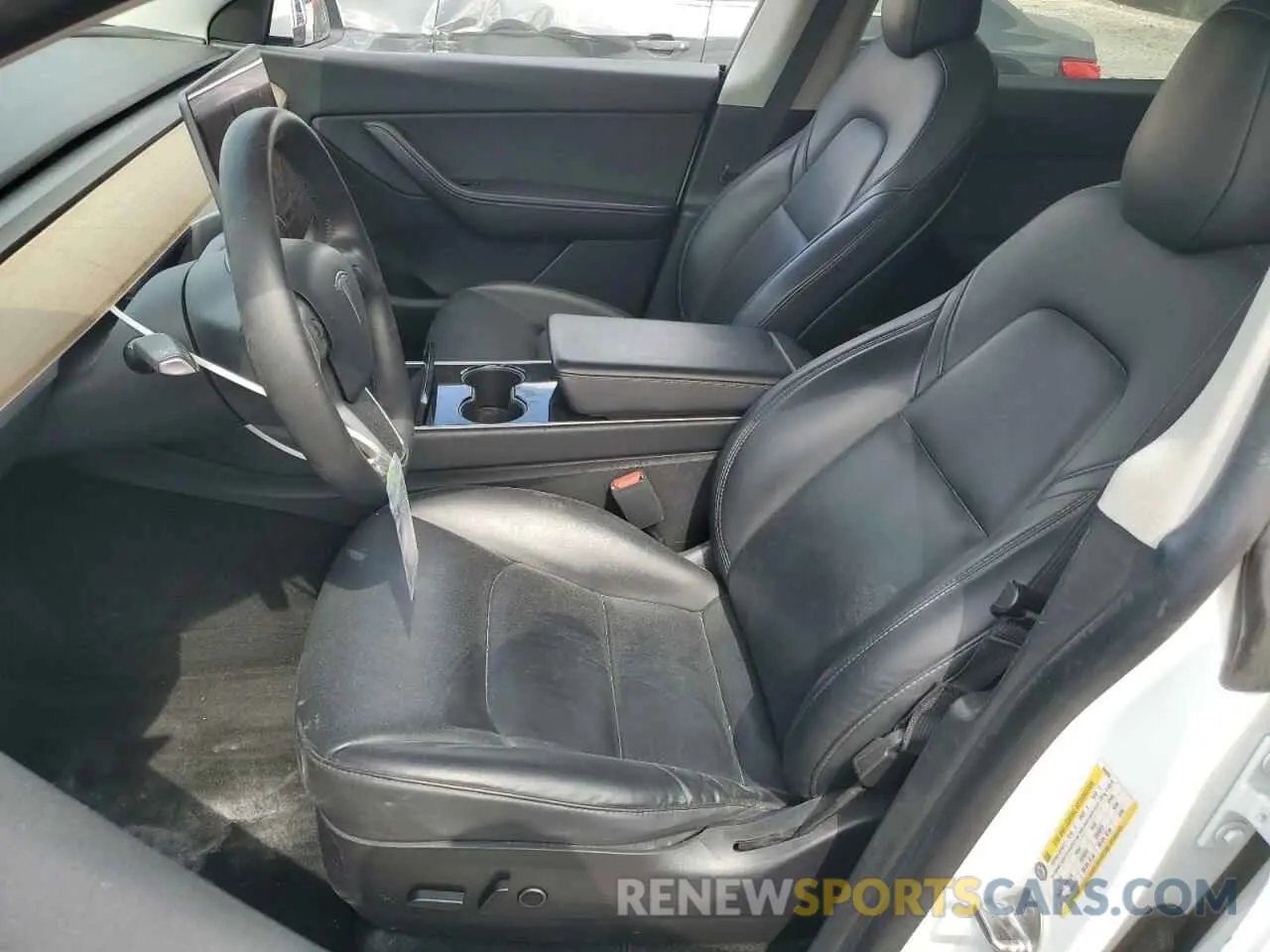 7 Photograph of a damaged car 5YJYGDEE3MF066205 TESLA MODEL Y 2021