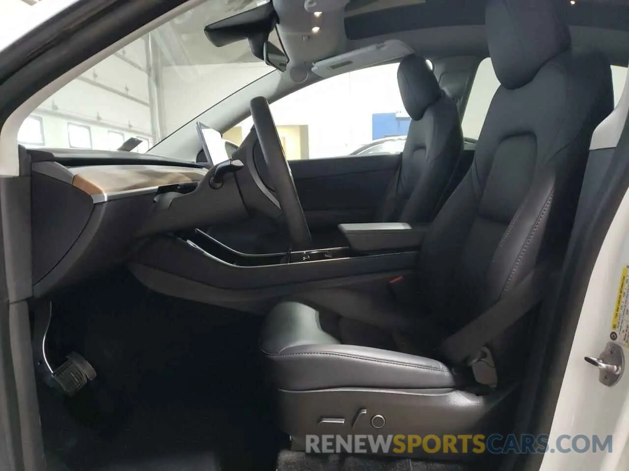 7 Photograph of a damaged car 5YJYGDEE3MF068407 TESLA MODEL Y 2021