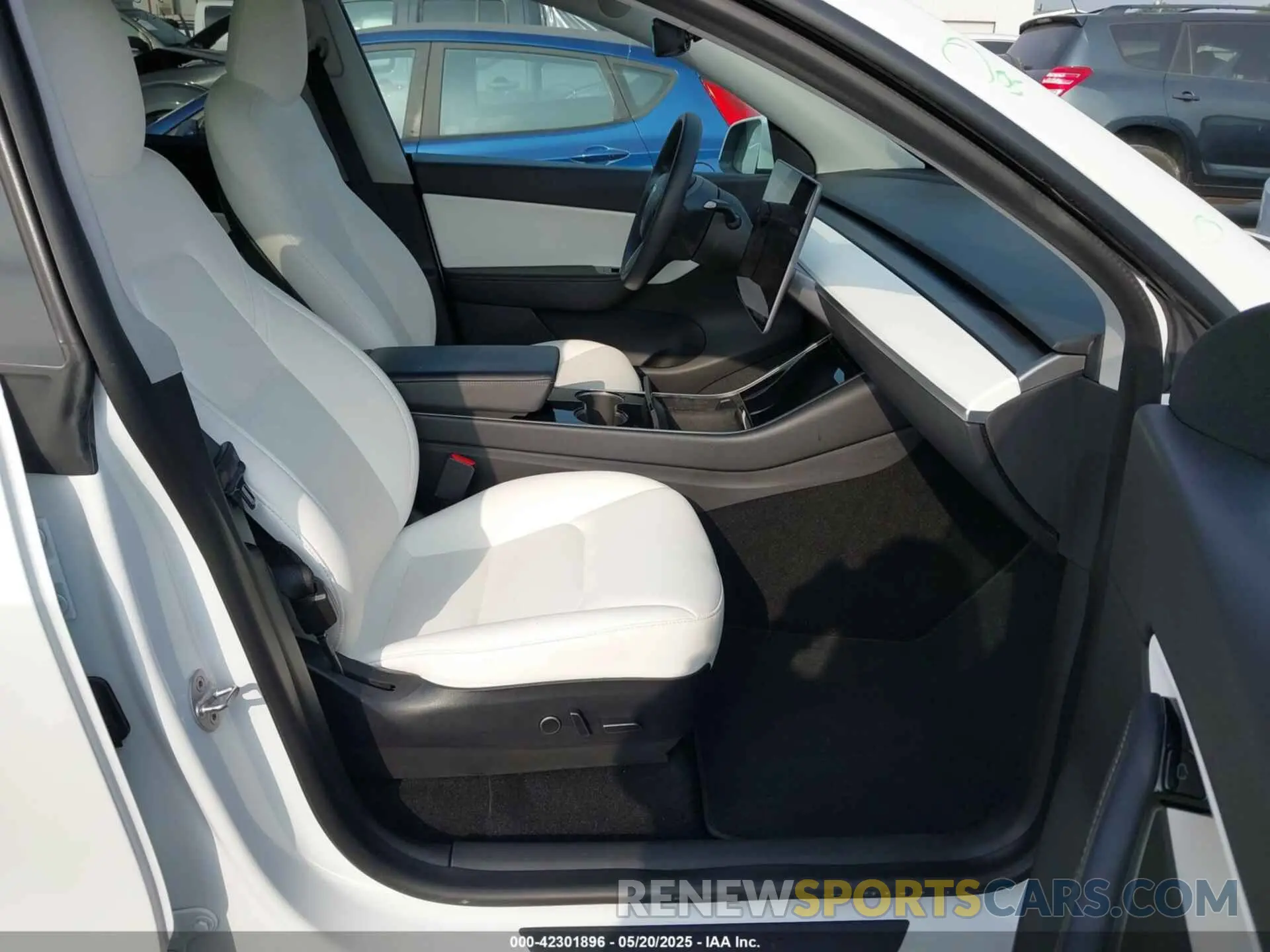 5 Photograph of a damaged car 5YJYGDEE3MF068472 TESLA MODEL Y 2021