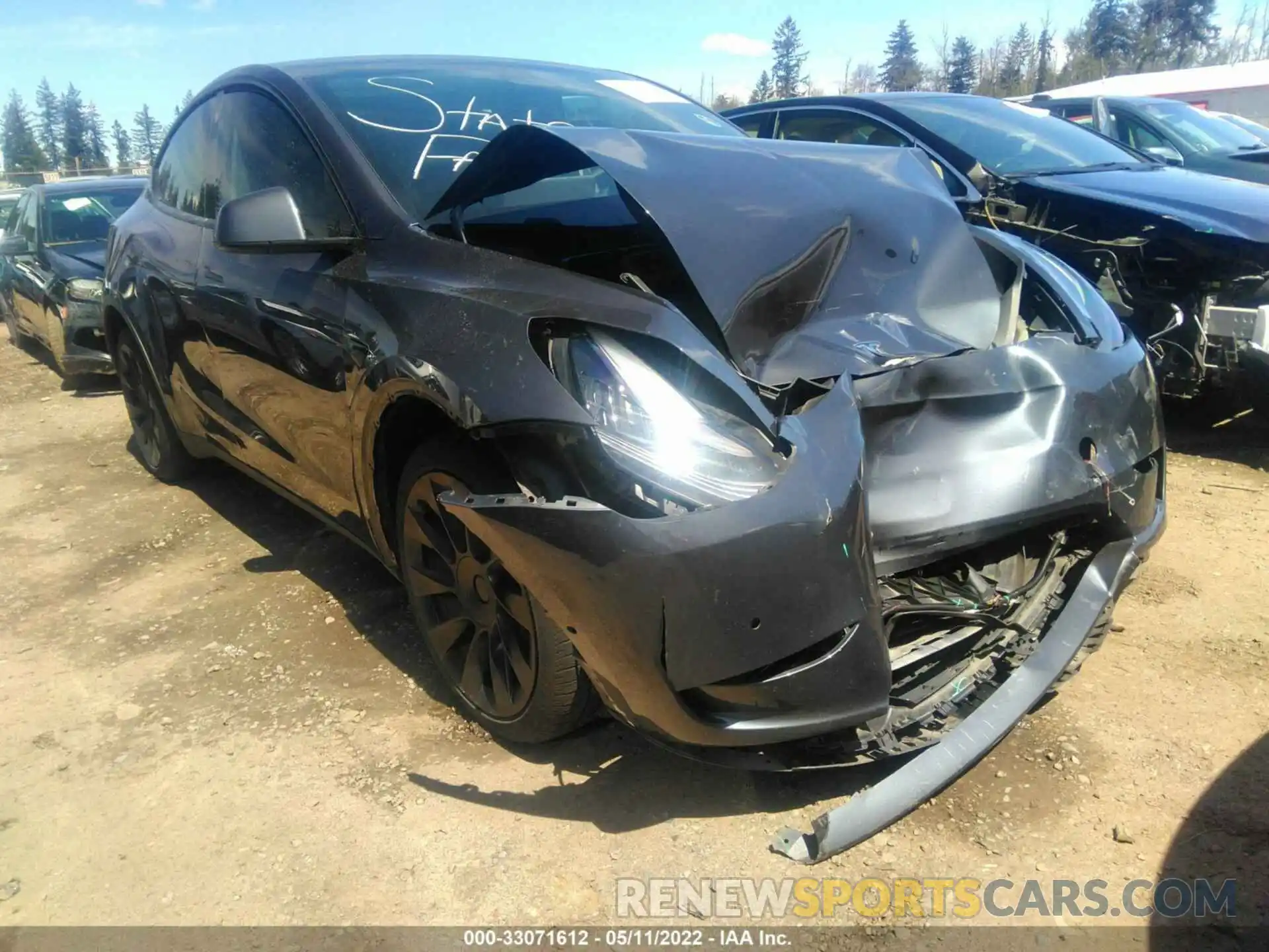 1 Photograph of a damaged car 5YJYGDEE3MF073817 TESLA MODEL Y 2021