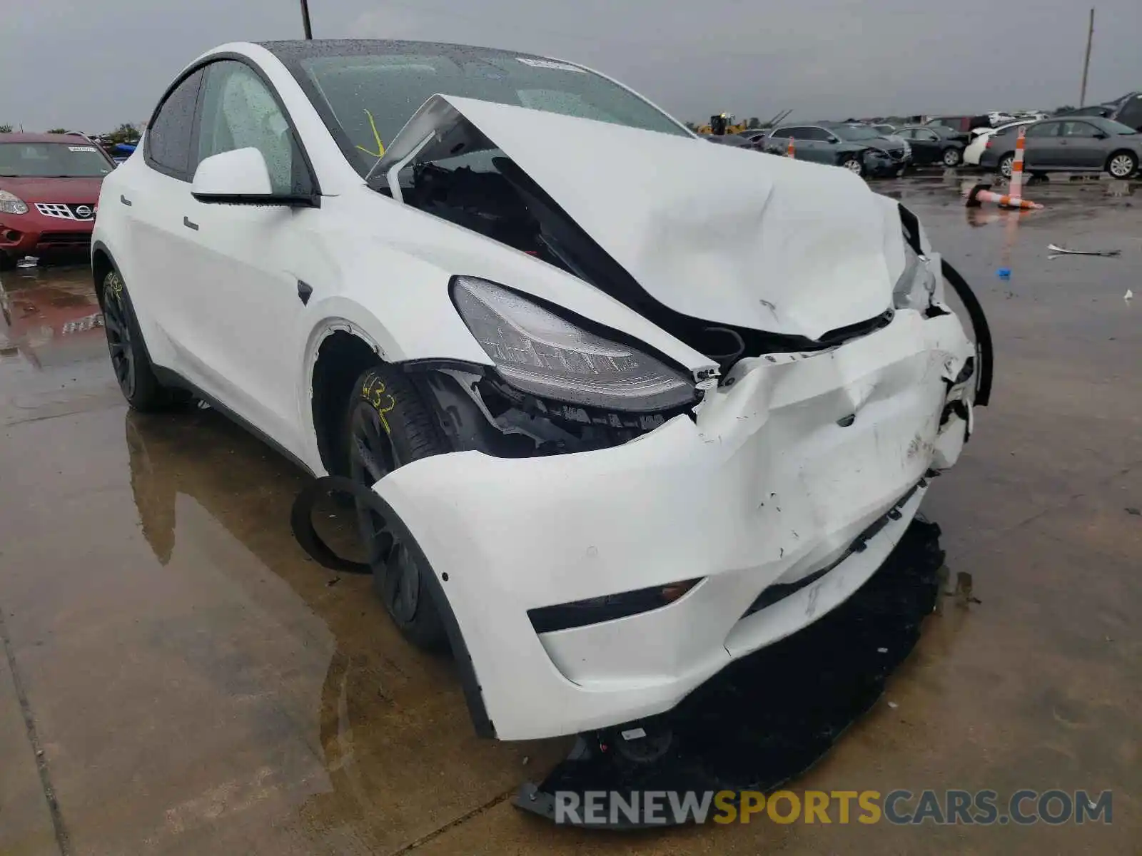 1 Photograph of a damaged car 5YJYGDEE3MF074739 TESLA MODEL Y 2021