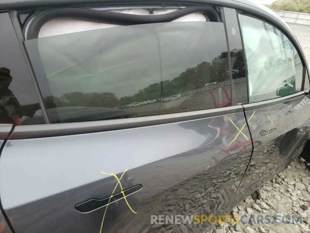 6 Photograph of a damaged car 5YJYGDEE3MF074756 TESLA MODEL Y 2021