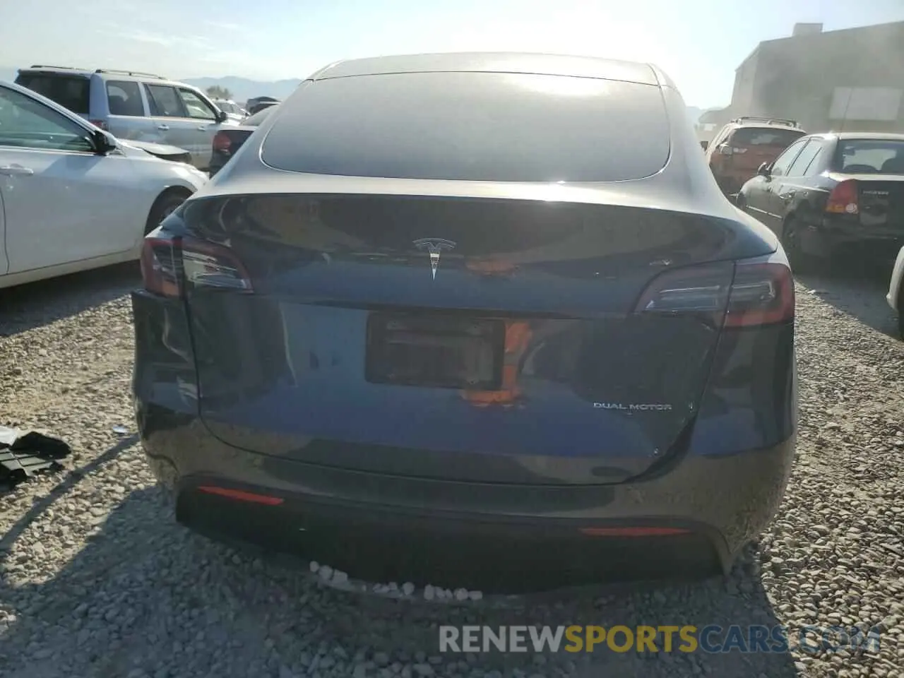 6 Photograph of a damaged car 5YJYGDEE3MF075535 TESLA MODEL Y 2021