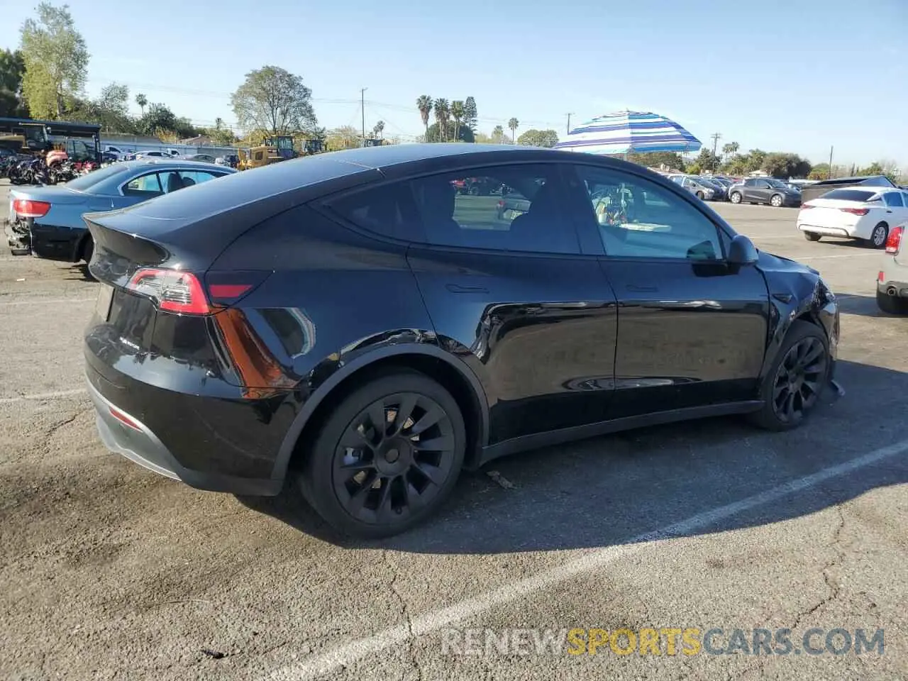 3 Photograph of a damaged car 5YJYGDEE3MF076572 TESLA MODEL Y 2021