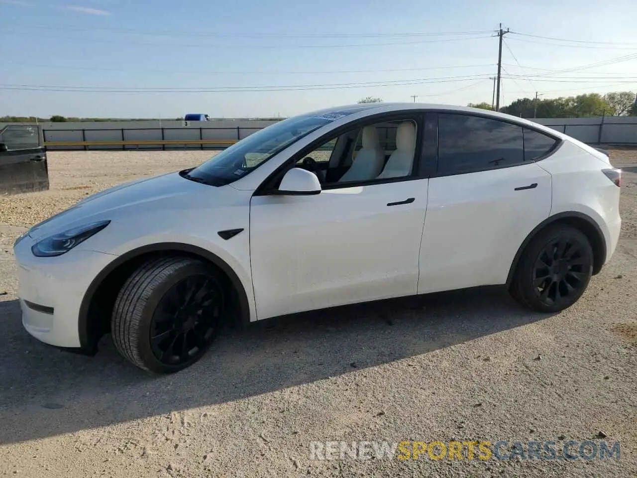 1 Photograph of a damaged car 5YJYGDEE3MF081044 TESLA MODEL Y 2021