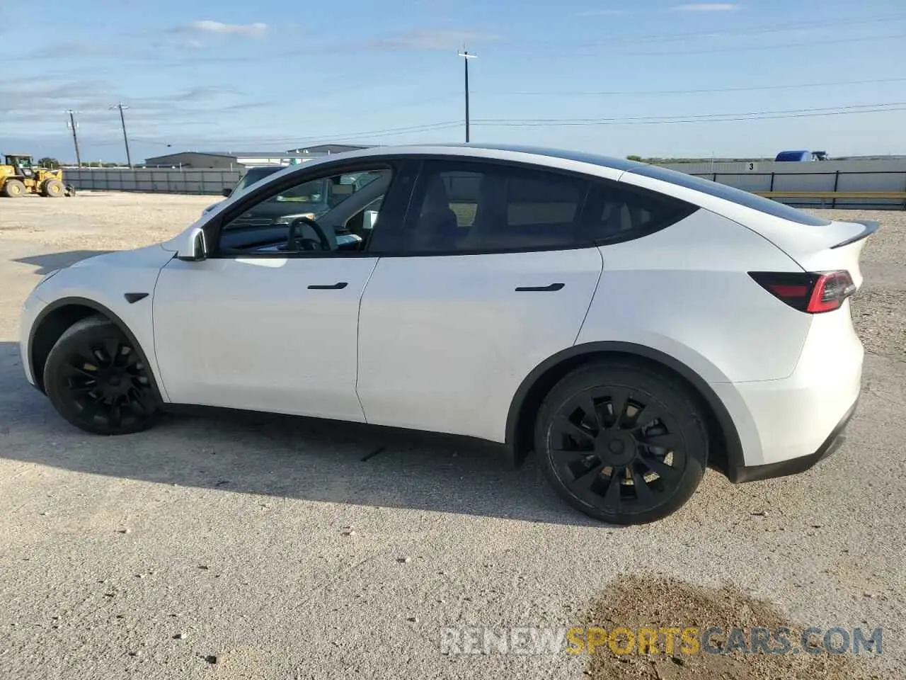 2 Photograph of a damaged car 5YJYGDEE3MF081044 TESLA MODEL Y 2021