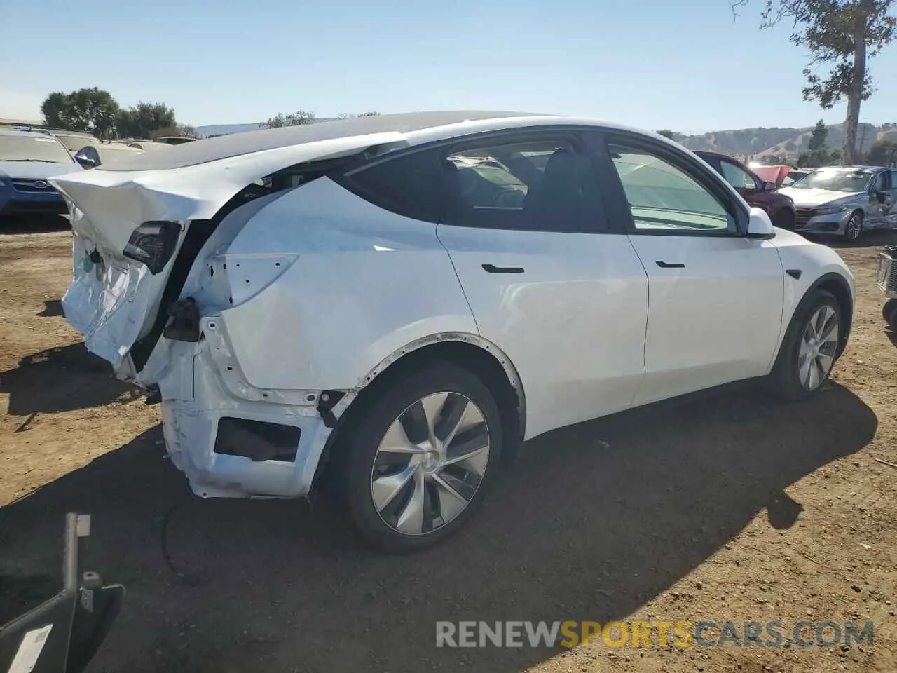 3 Photograph of a damaged car 5YJYGDEE3MF086177 TESLA MODEL Y 2021