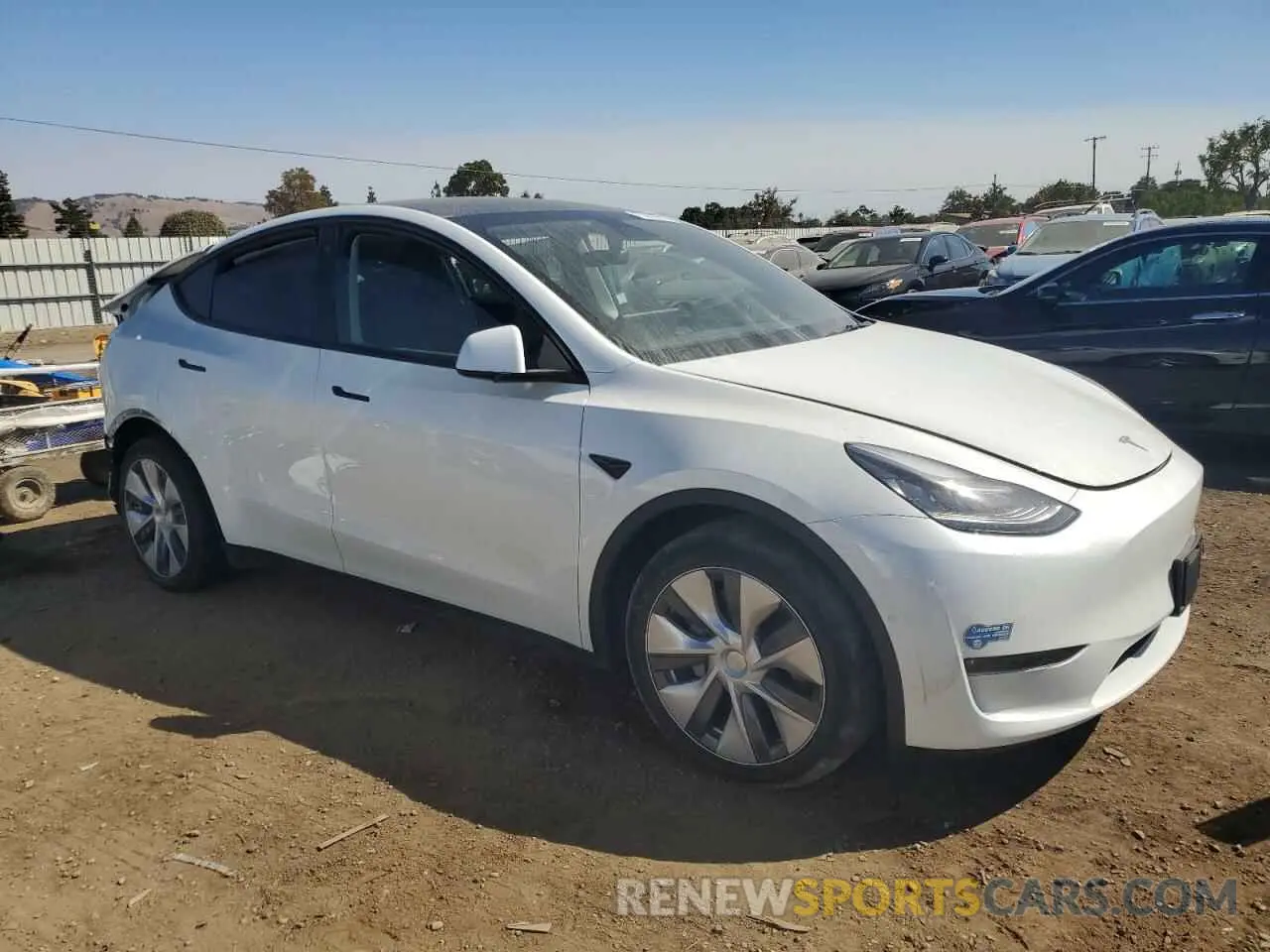 4 Photograph of a damaged car 5YJYGDEE3MF086177 TESLA MODEL Y 2021