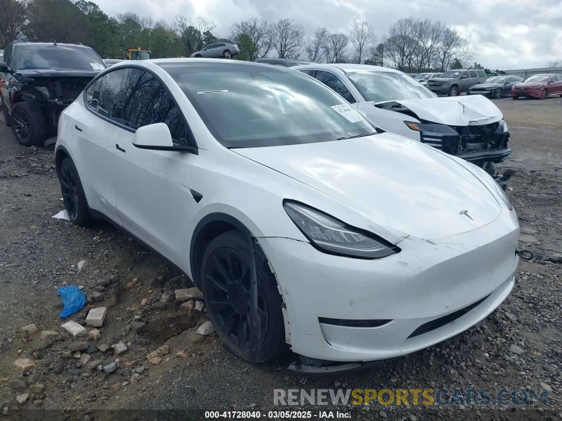 1 Photograph of a damaged car 5YJYGDEE3MF087054 TESLA MODEL Y 2021