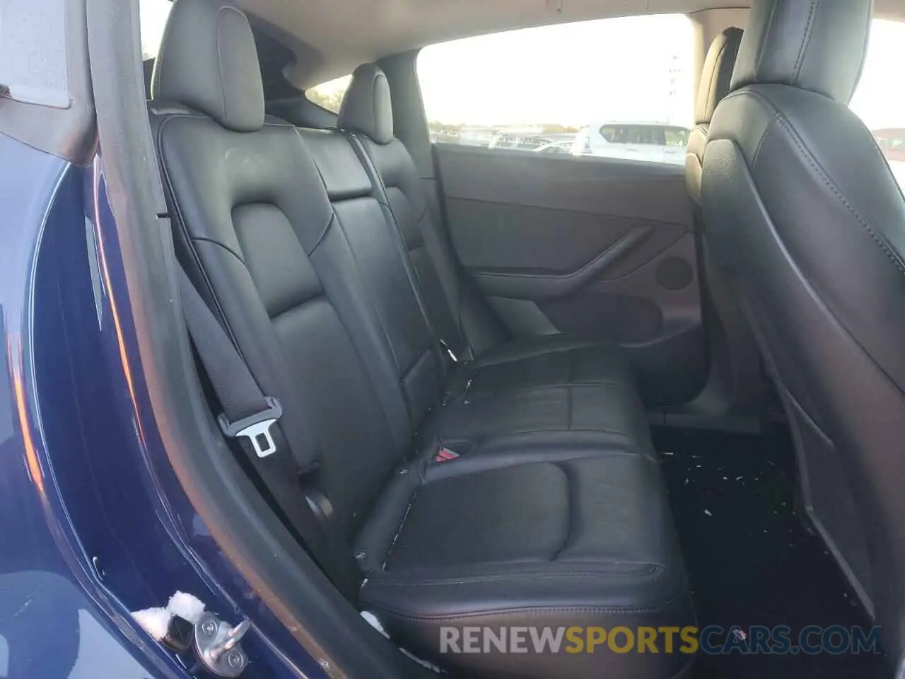 10 Photograph of a damaged car 5YJYGDEE3MF089578 TESLA MODEL Y 2021