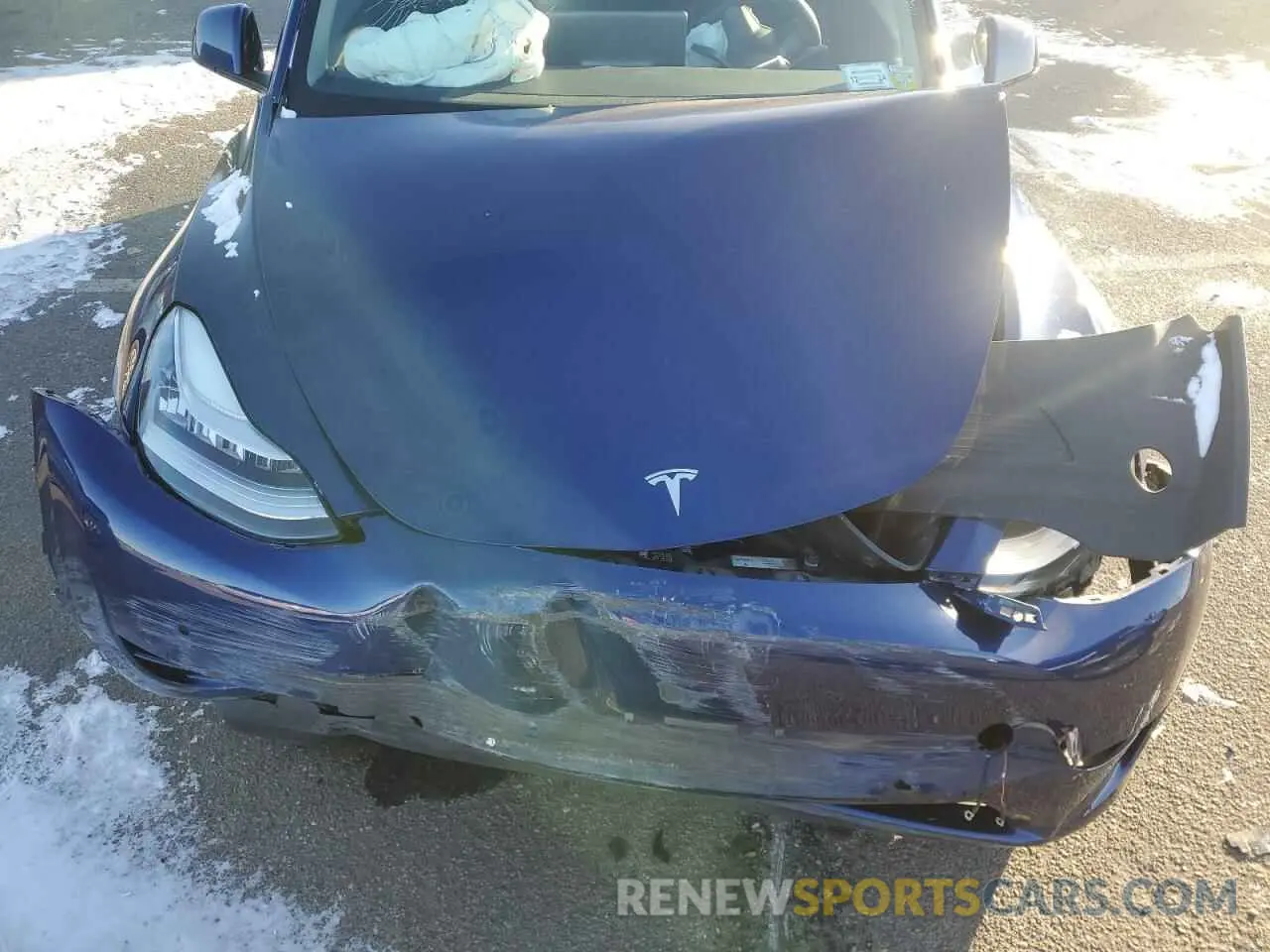 11 Photograph of a damaged car 5YJYGDEE3MF089578 TESLA MODEL Y 2021