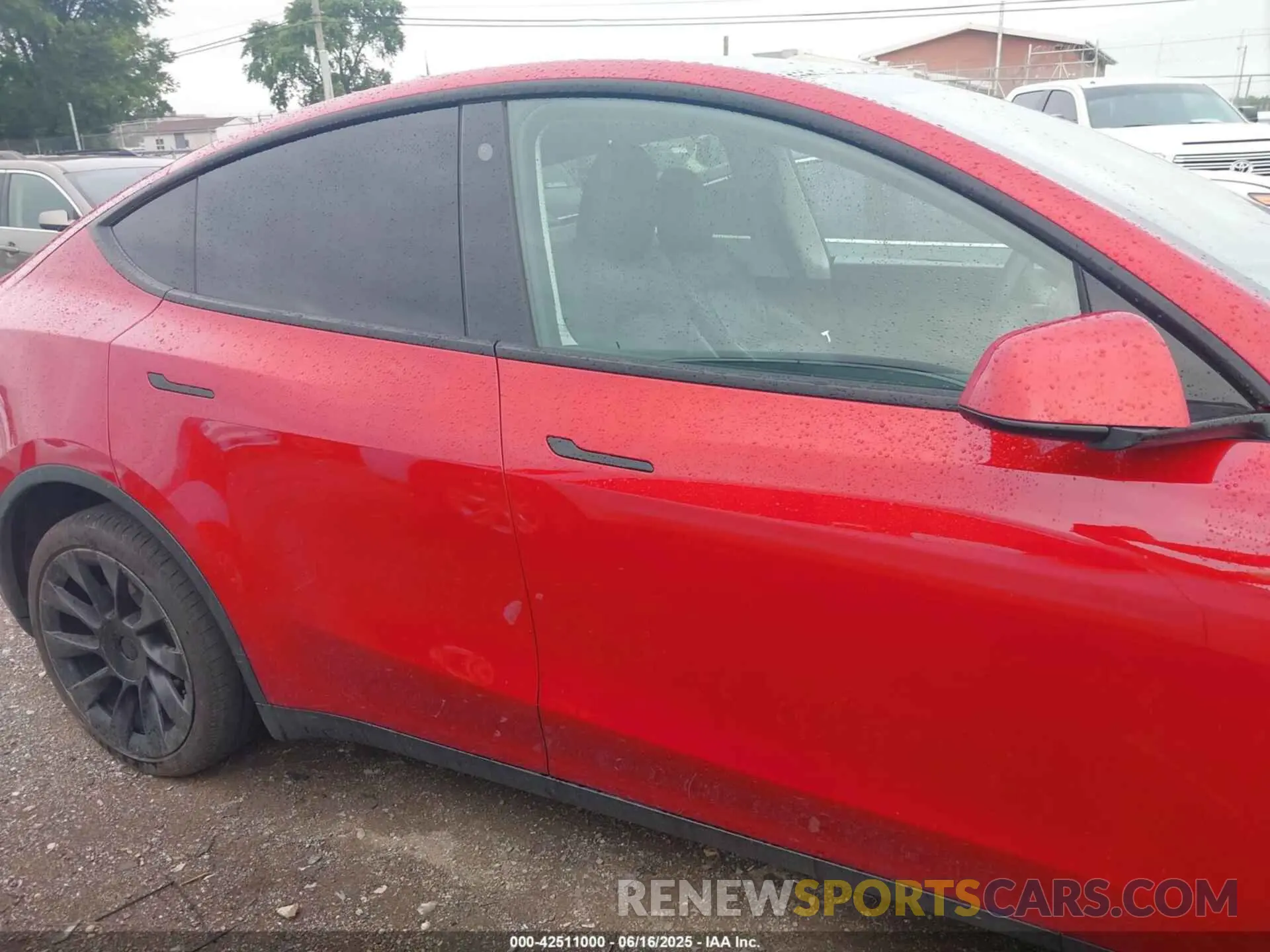 12 Photograph of a damaged car 5YJYGDEE3MF092447 TESLA MODEL Y 2021