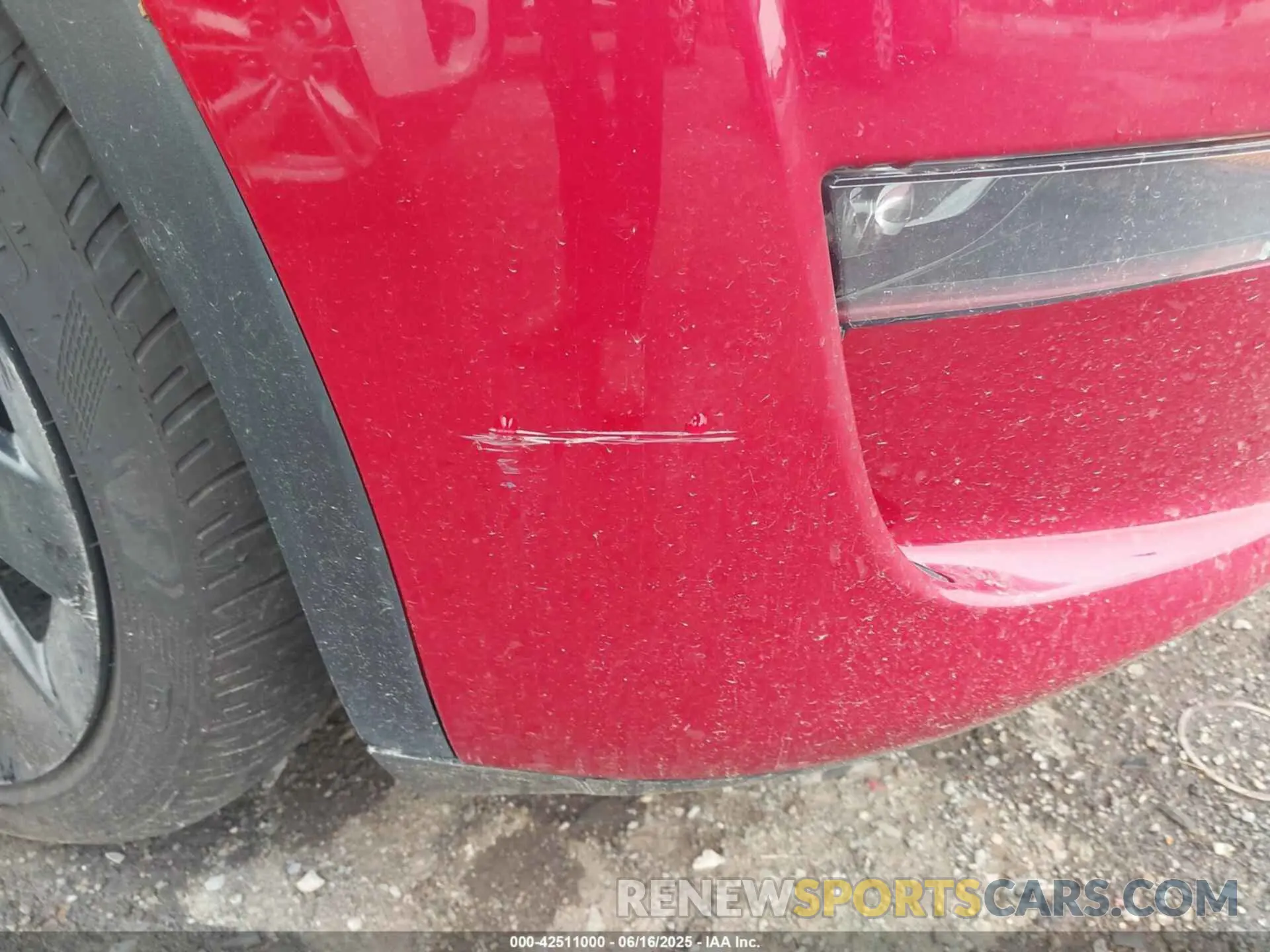 6 Photograph of a damaged car 5YJYGDEE3MF092447 TESLA MODEL Y 2021