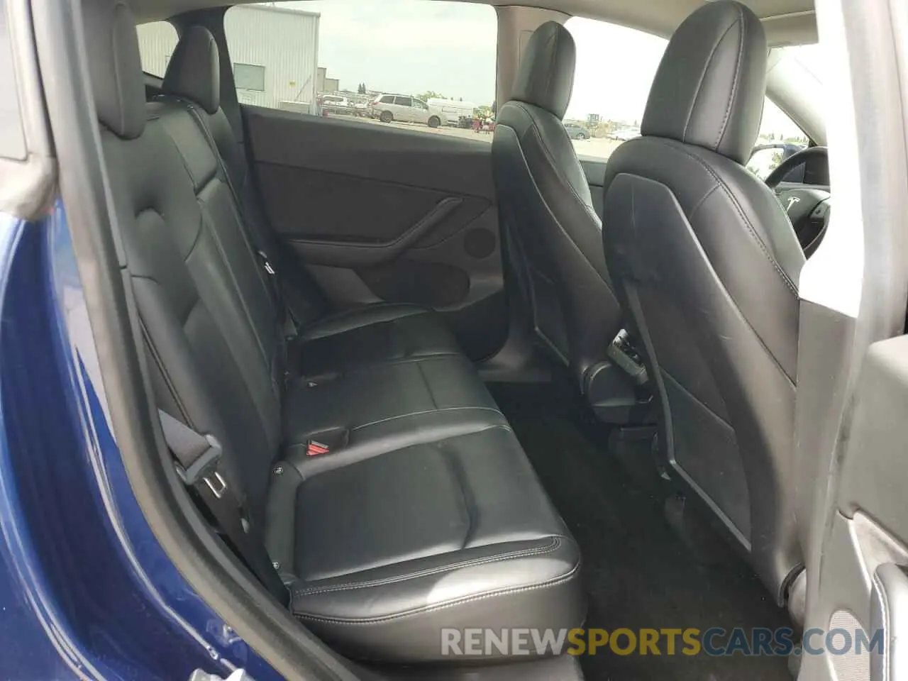 10 Photograph of a damaged car 5YJYGDEE3MF094165 TESLA MODEL Y 2021