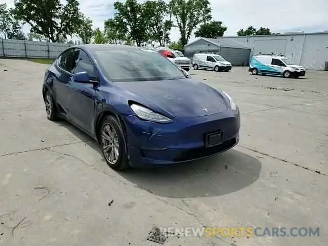 11 Photograph of a damaged car 5YJYGDEE3MF094165 TESLA MODEL Y 2021