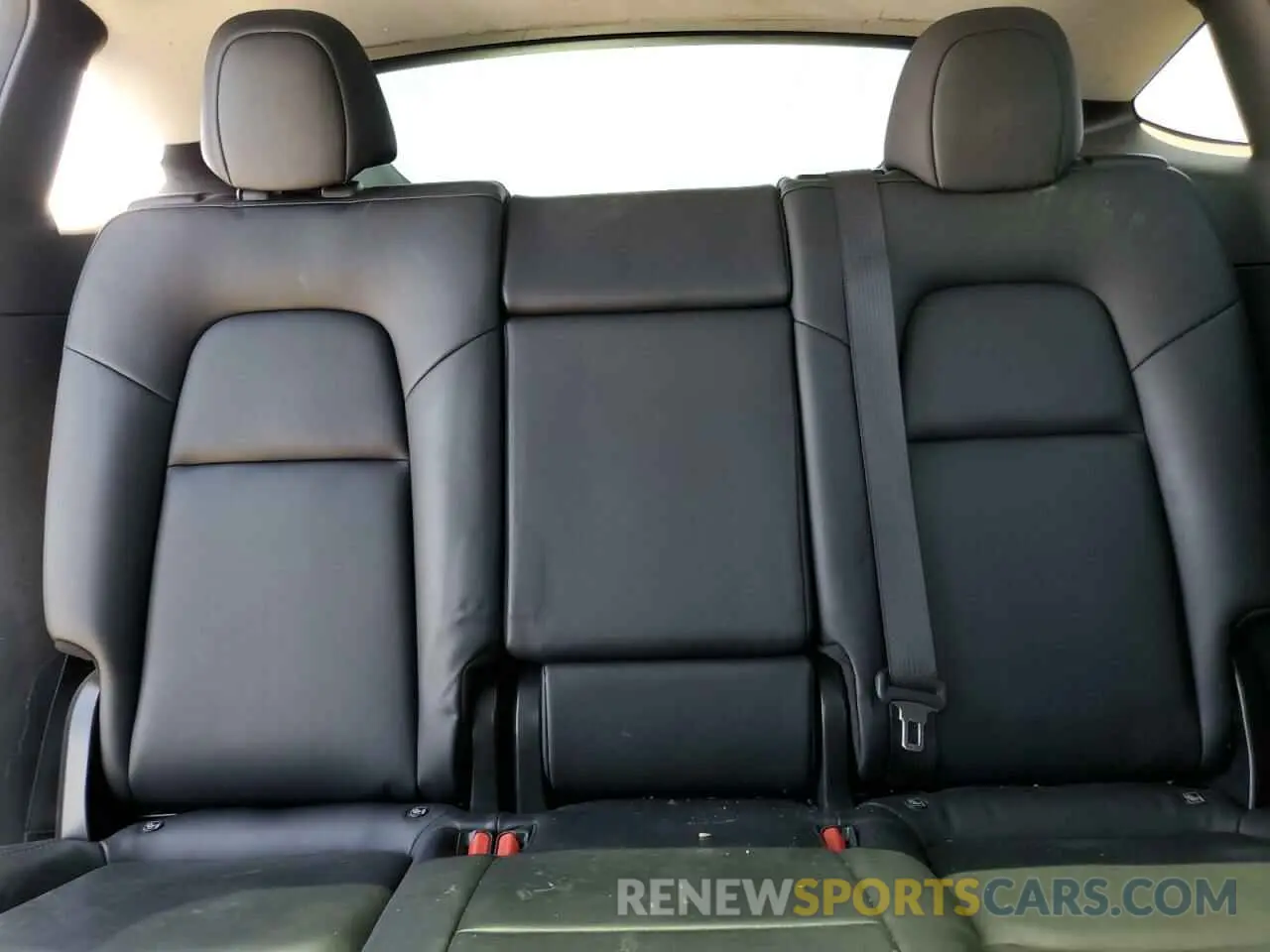 10 Photograph of a damaged car 5YJYGDEE3MF094506 TESLA MODEL Y 2021