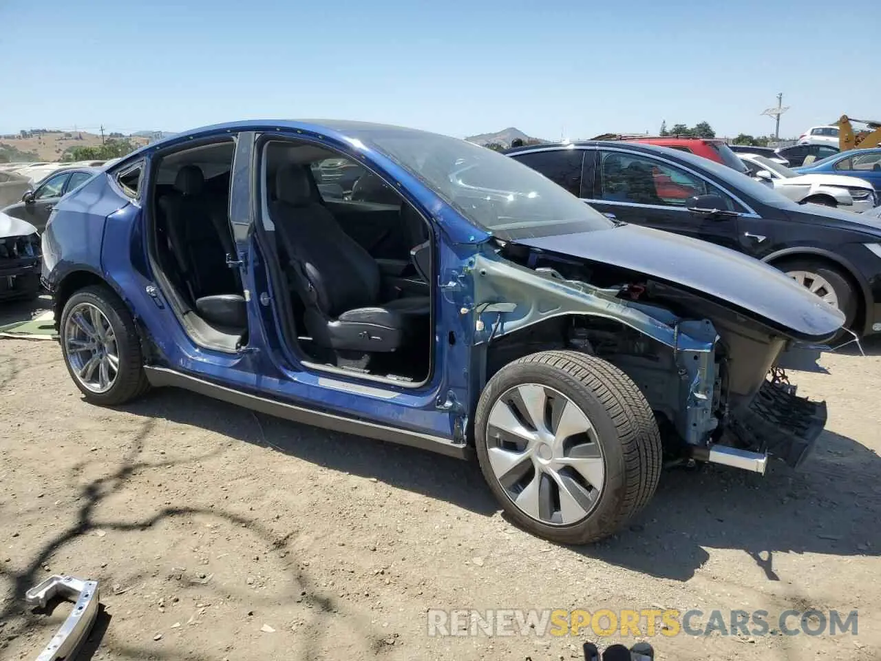 4 Photograph of a damaged car 5YJYGDEE3MF094506 TESLA MODEL Y 2021