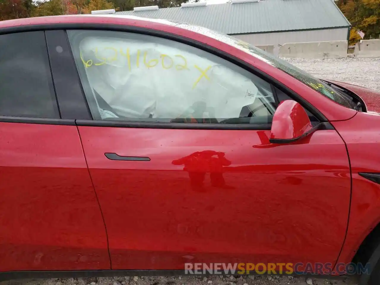 5 Photograph of a damaged car 5YJYGDEE3MF106007 TESLA MODEL Y 2021