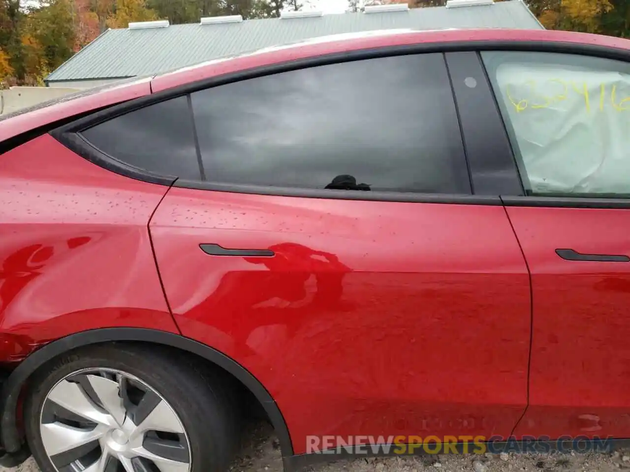 6 Photograph of a damaged car 5YJYGDEE3MF106007 TESLA MODEL Y 2021