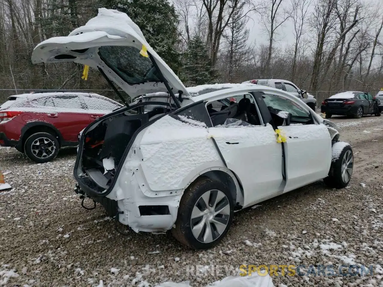 3 Photograph of a damaged car 5YJYGDEE3MF106279 TESLA MODEL Y 2021