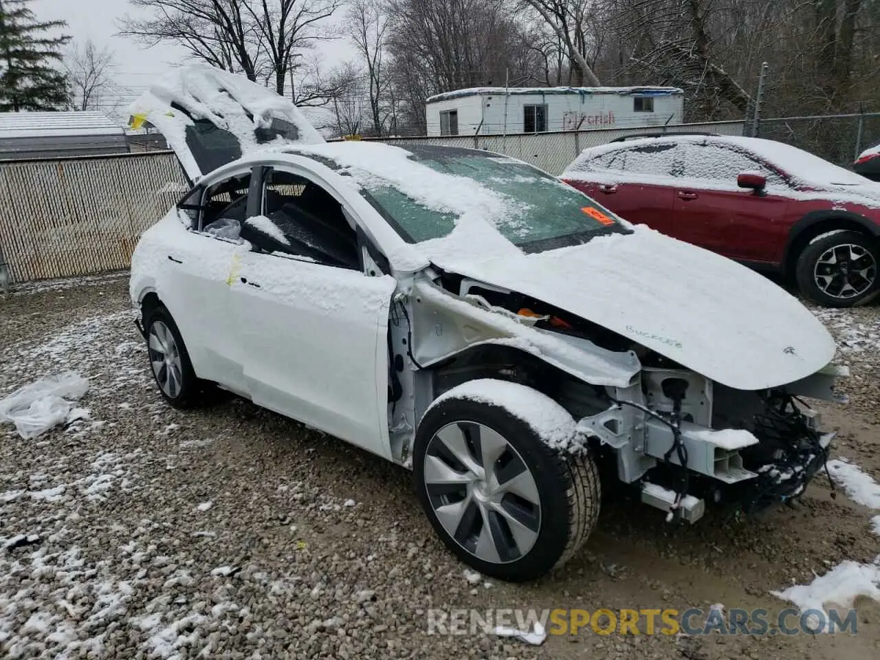 4 Photograph of a damaged car 5YJYGDEE3MF106279 TESLA MODEL Y 2021