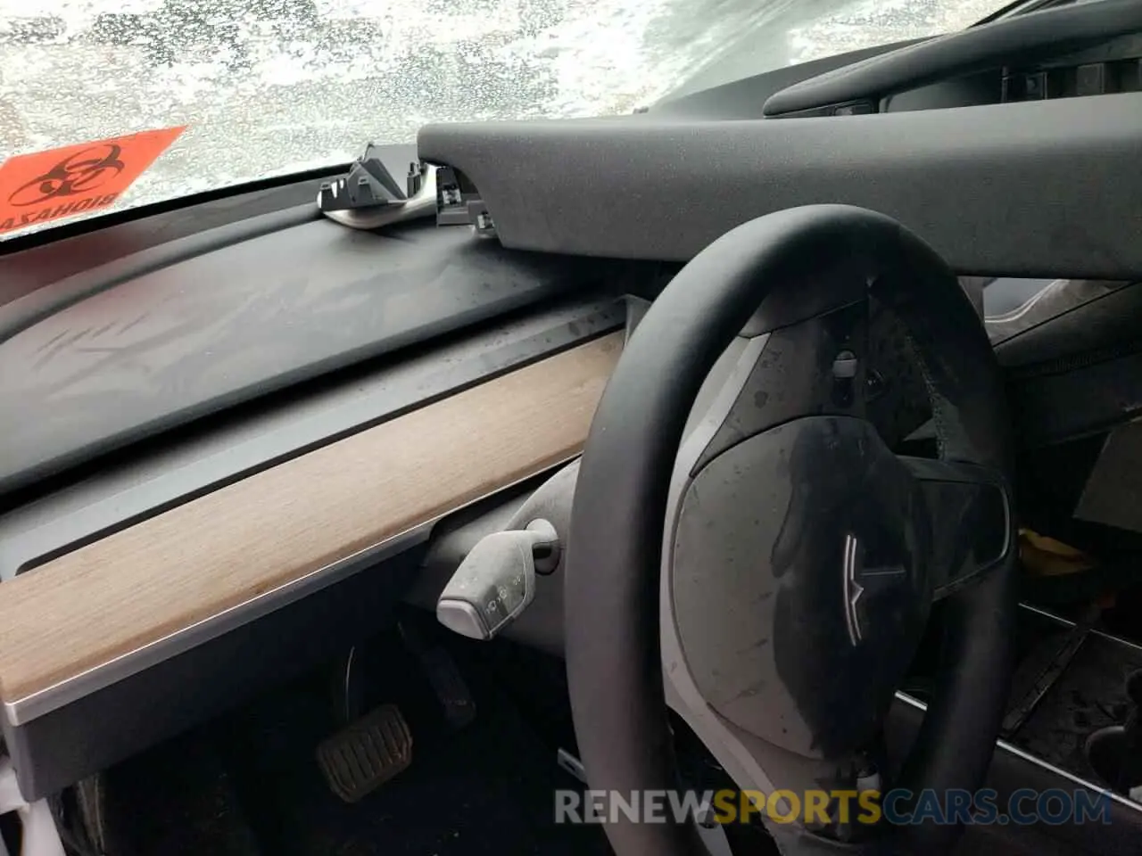9 Photograph of a damaged car 5YJYGDEE3MF106279 TESLA MODEL Y 2021